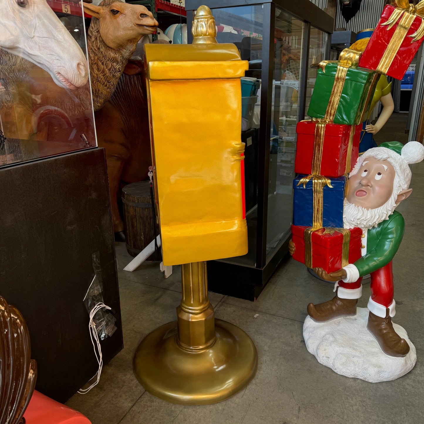 Santa's Mailbox on Stand Statue S0325-0003-T