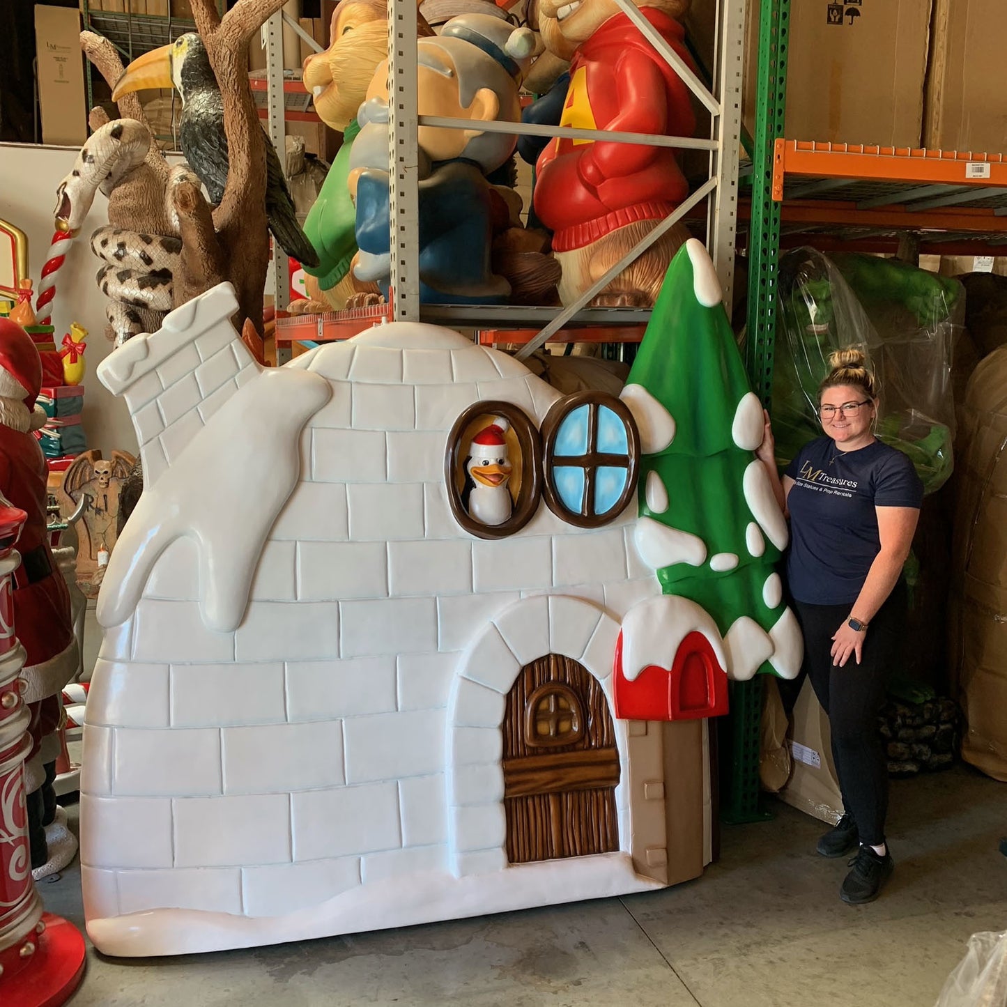 Igloo House Backdrop Statue