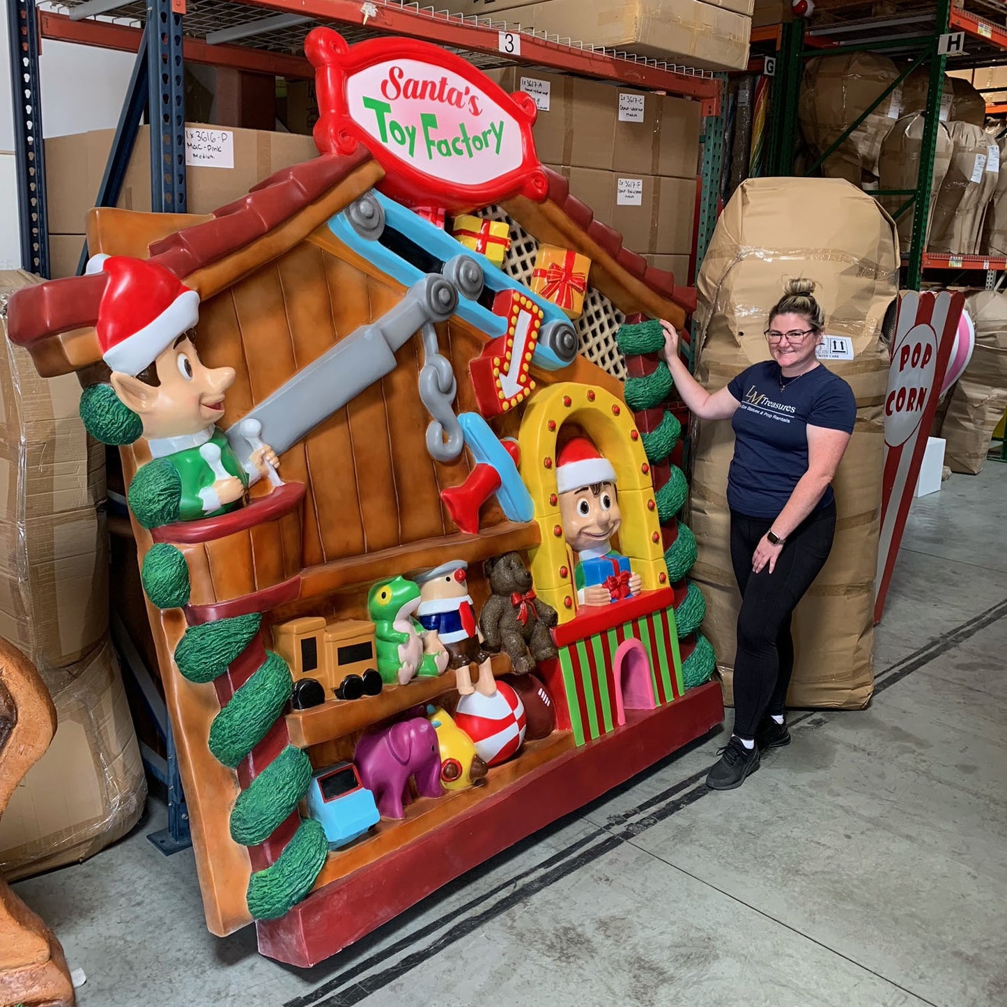 Elves Toy Factory Workshop Backdrop Statue