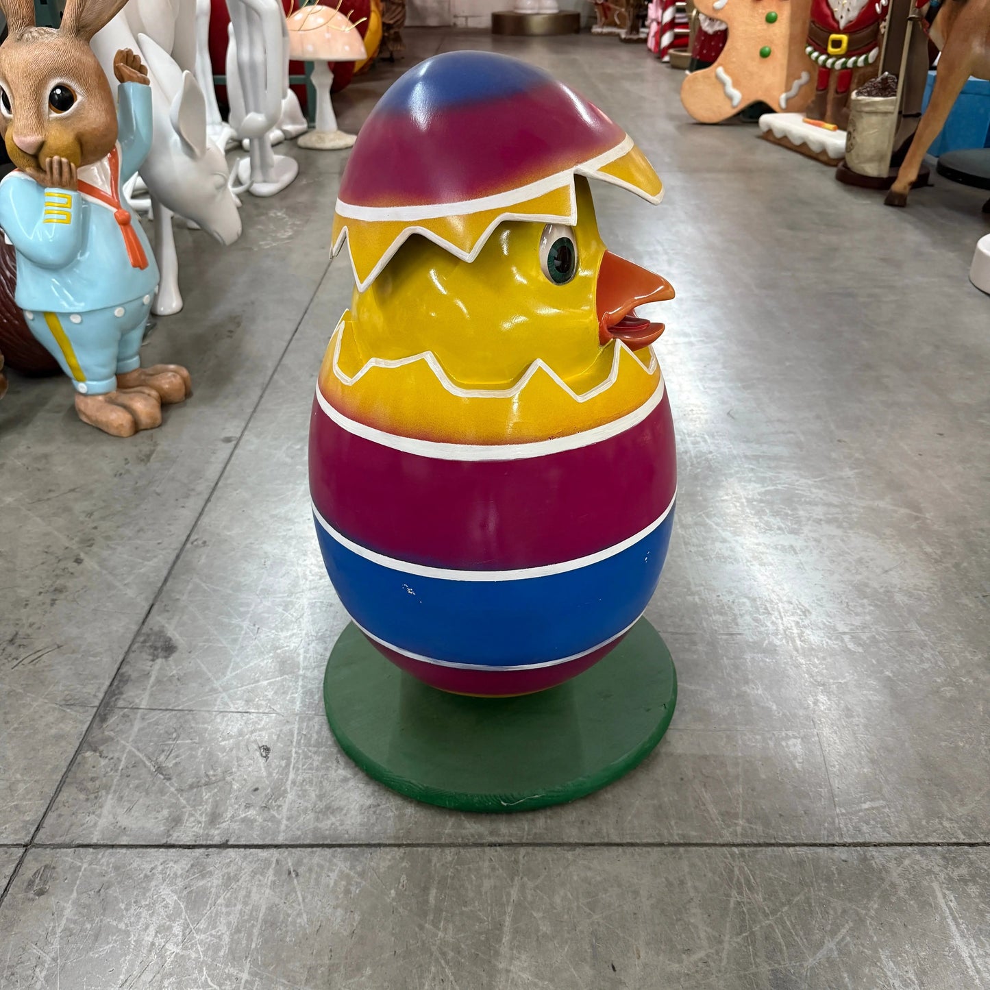 Hatching Easter Egg With Chick A0689-0903-T