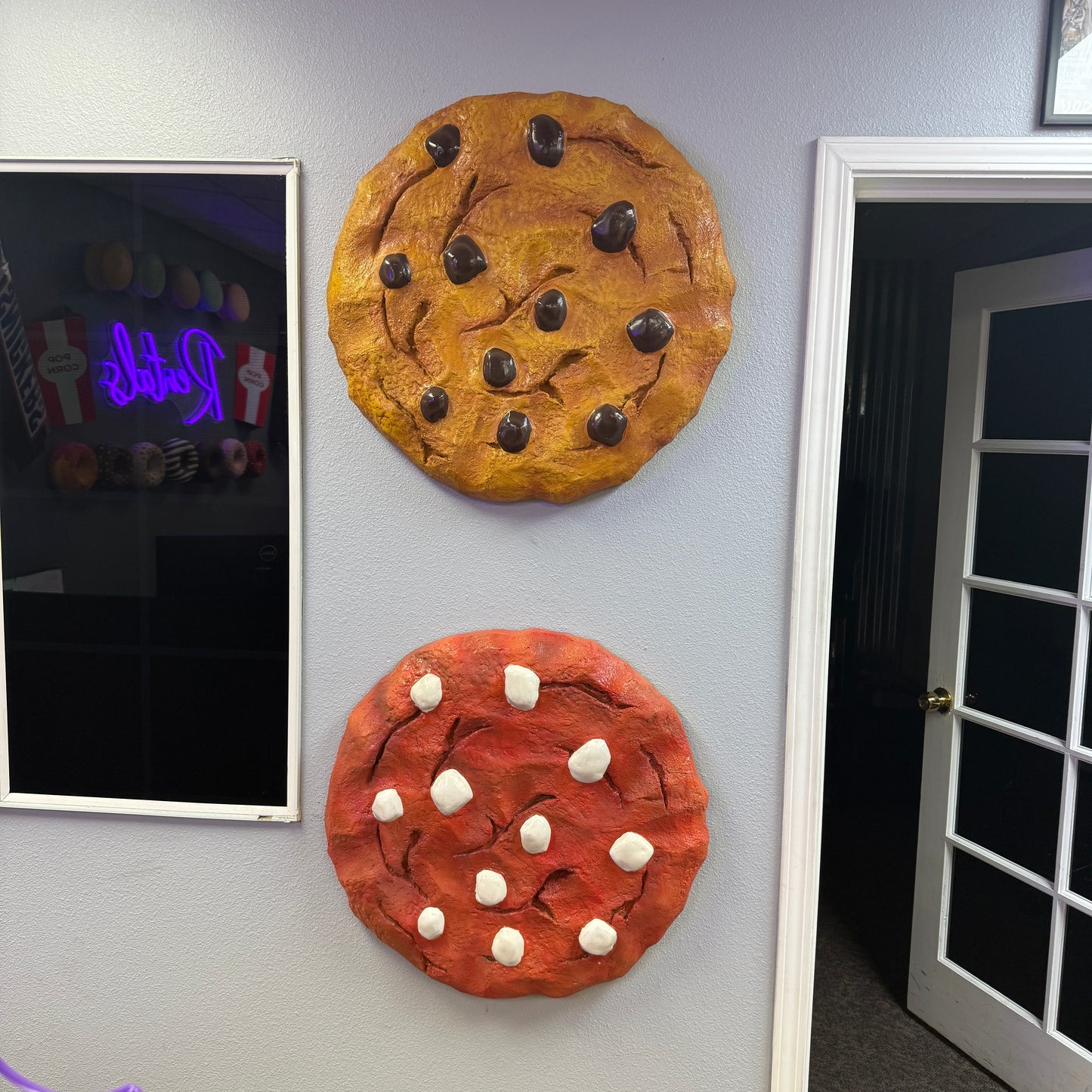 Red Velvet Cookie Statue