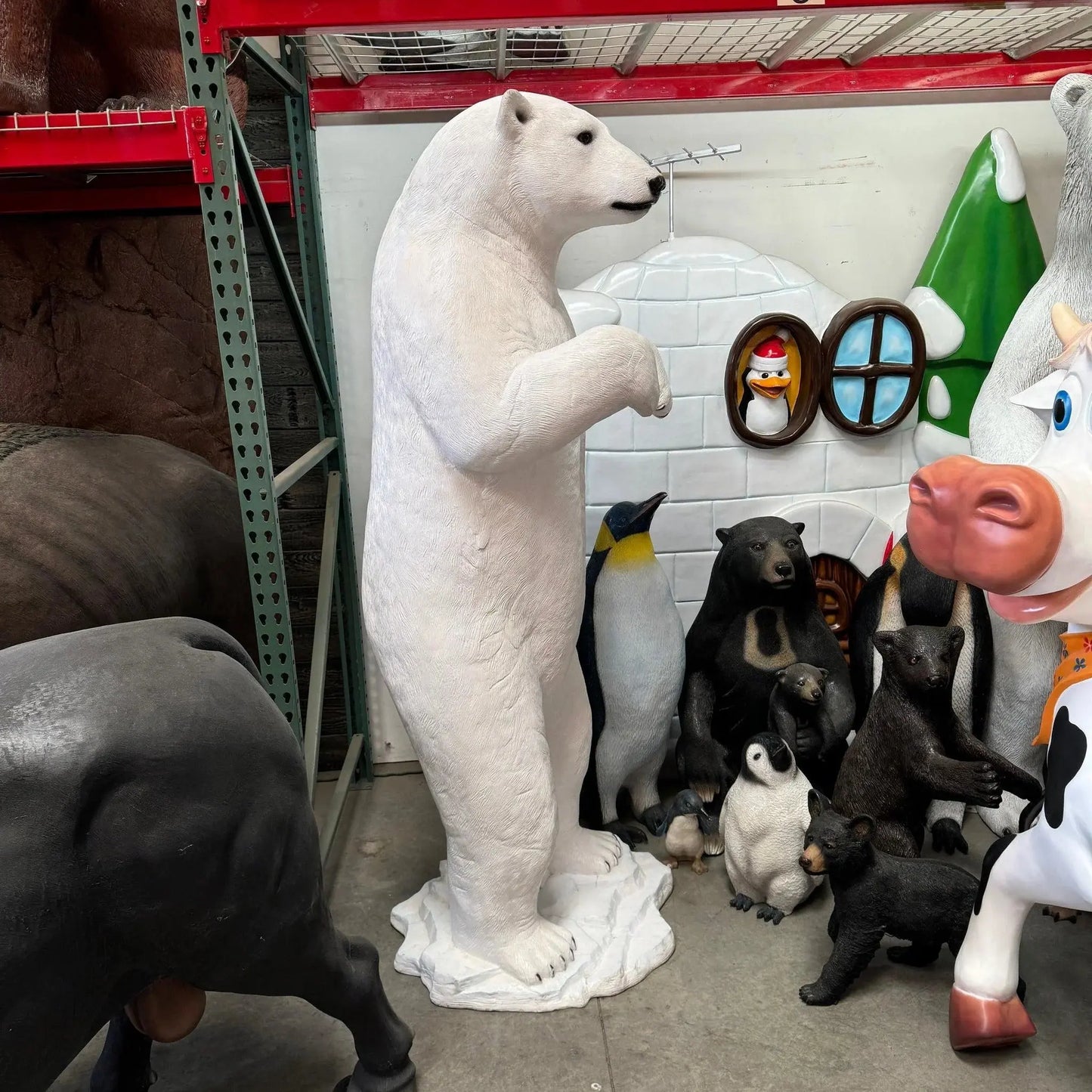 Standing Polar Bear Statue On Base A0281-110036-H