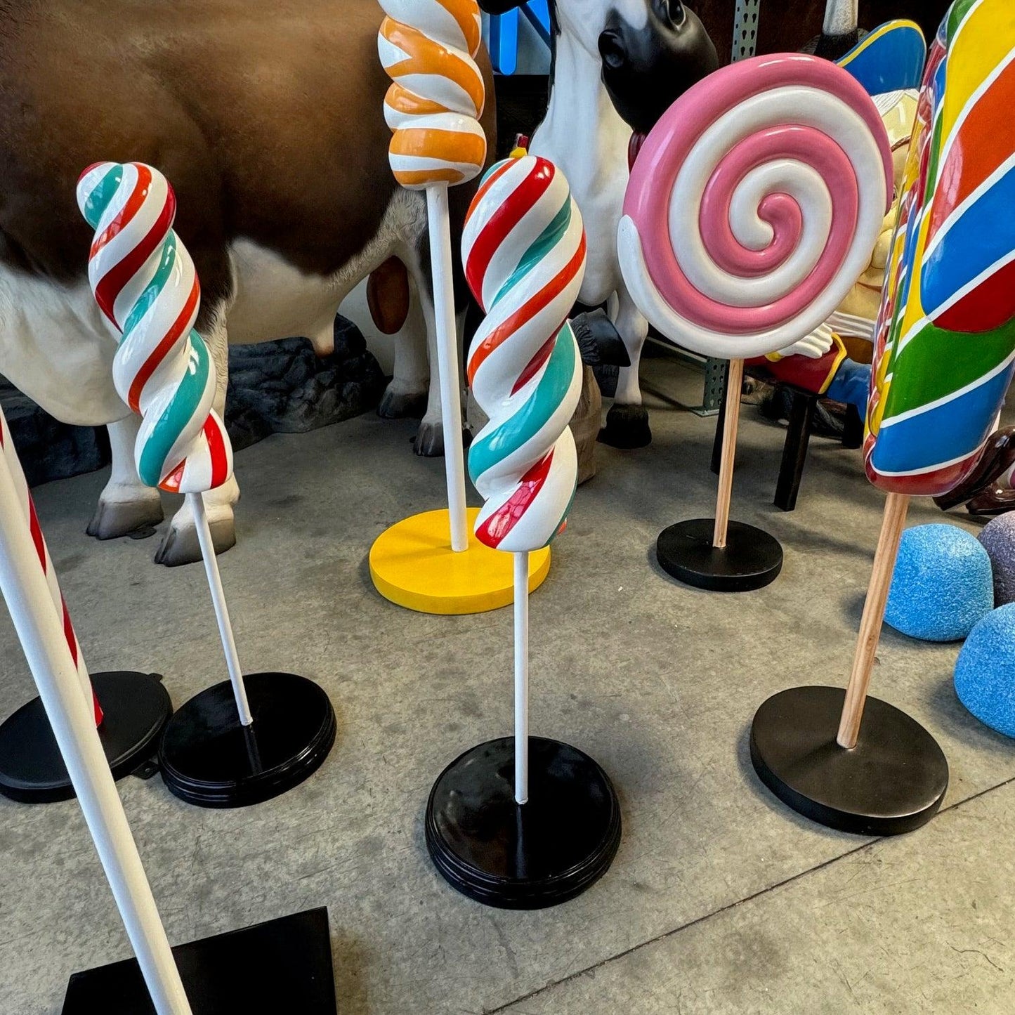 Small Twist Lollipop Statue