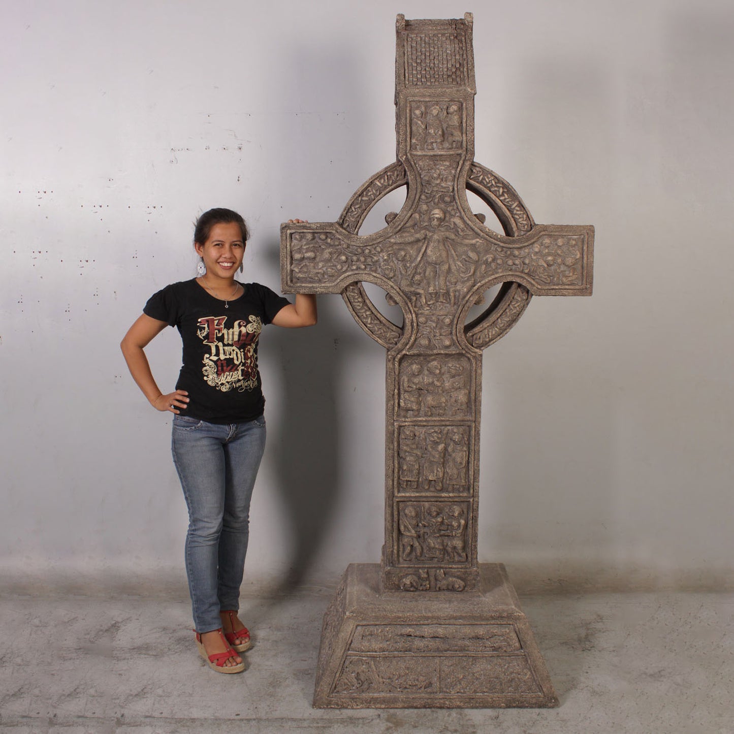 Muiredach Celtic High Cross Statue
