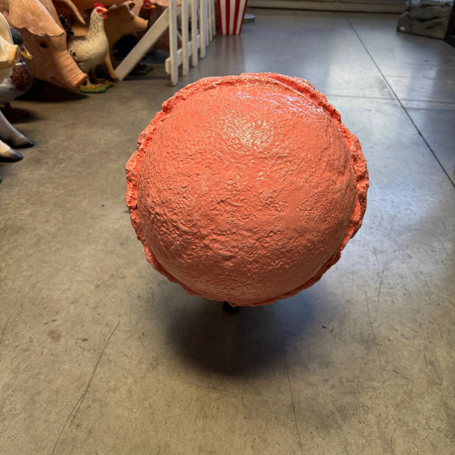 Hanging Strawberry One Scoop Ice Cream Statue R0195S-130018-H