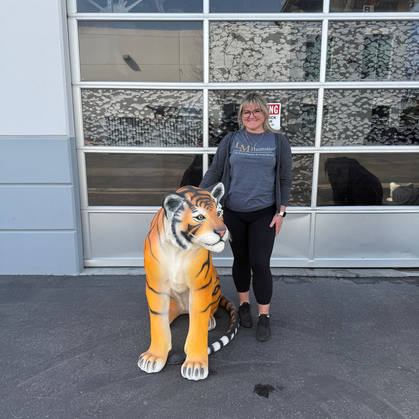 Sitting Tiger Statue