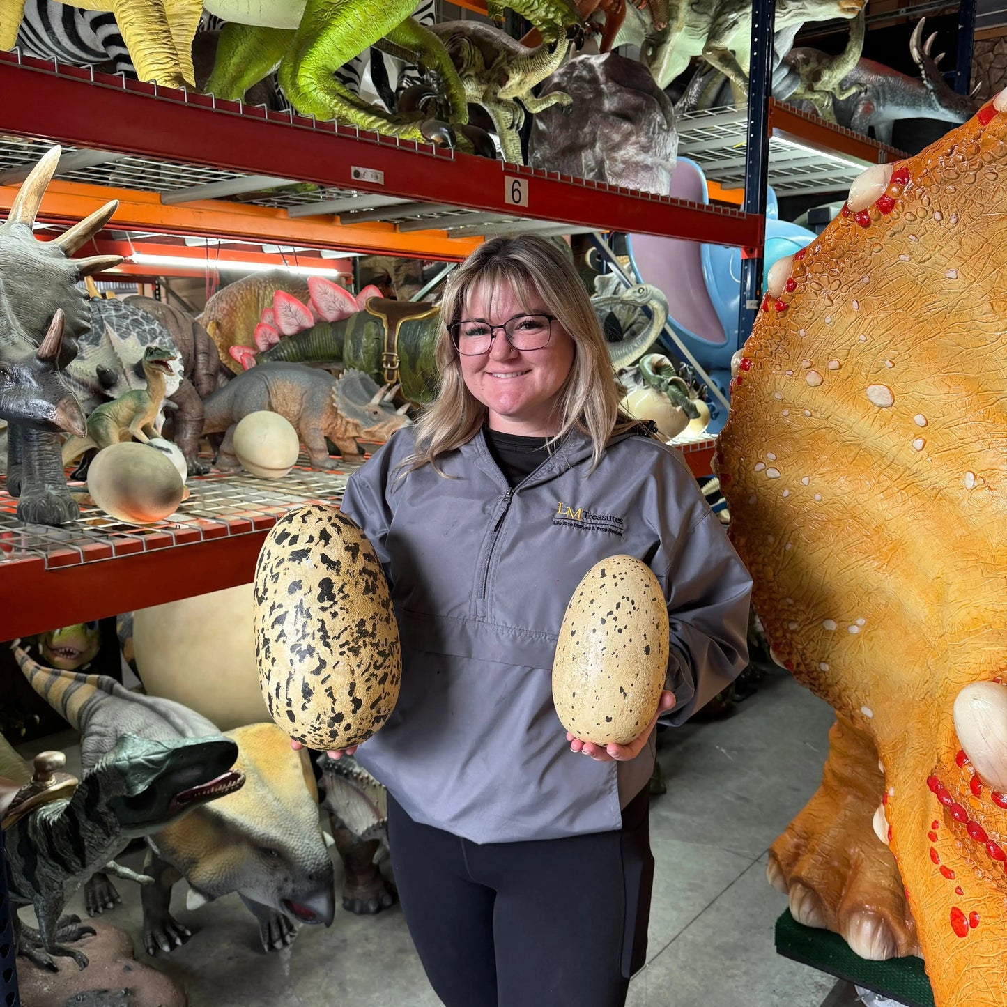 Small Theropod Dinosaur Egg Statue A0484-140030-H