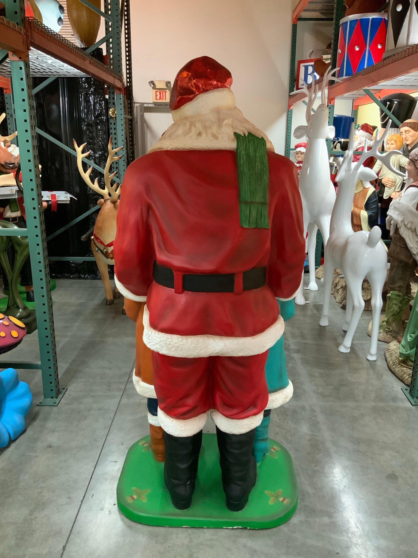 Santa Claus With Children Statue