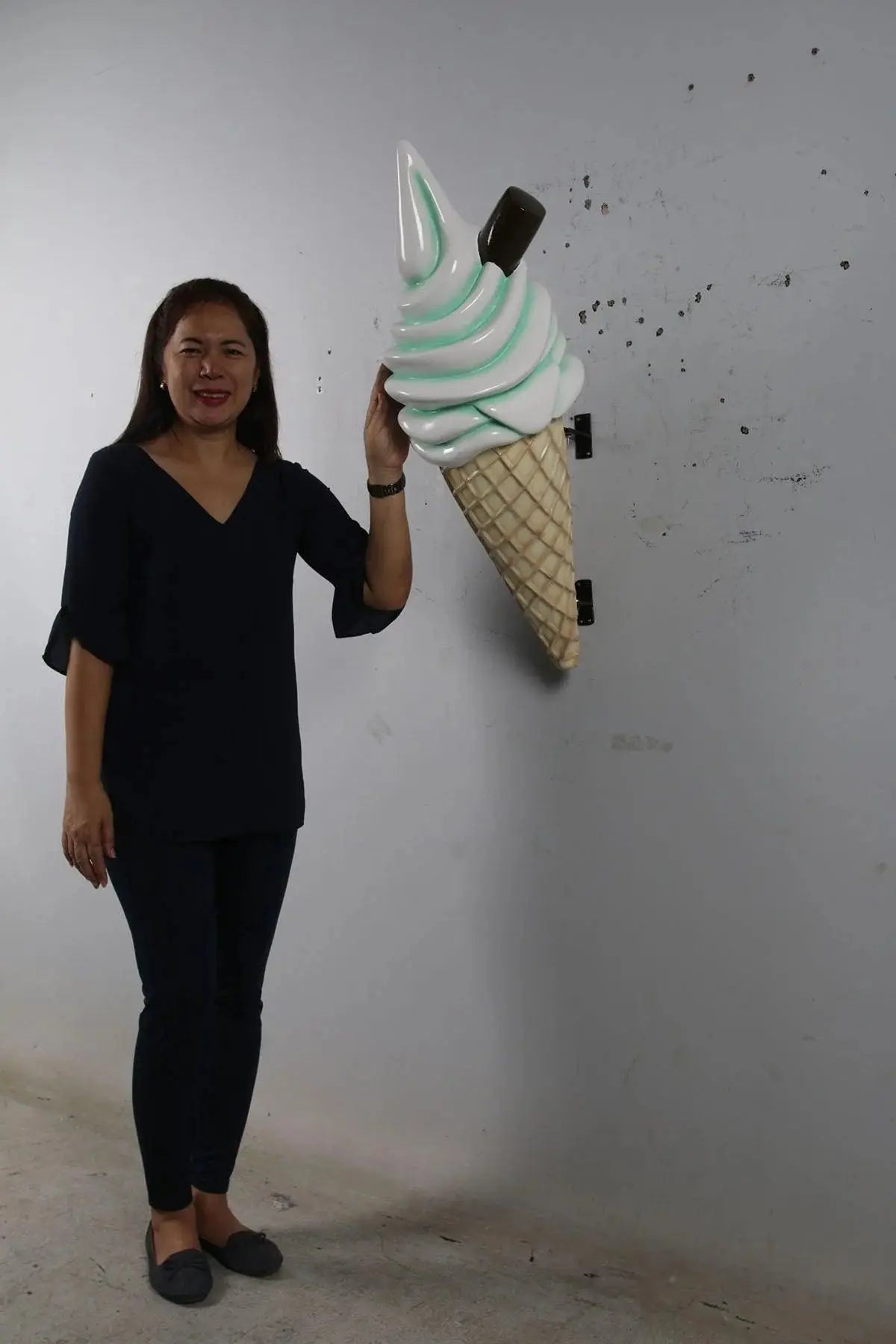 Mint Green Hanging Soft Serve Ice Cream Statue R0323MG-170052-H