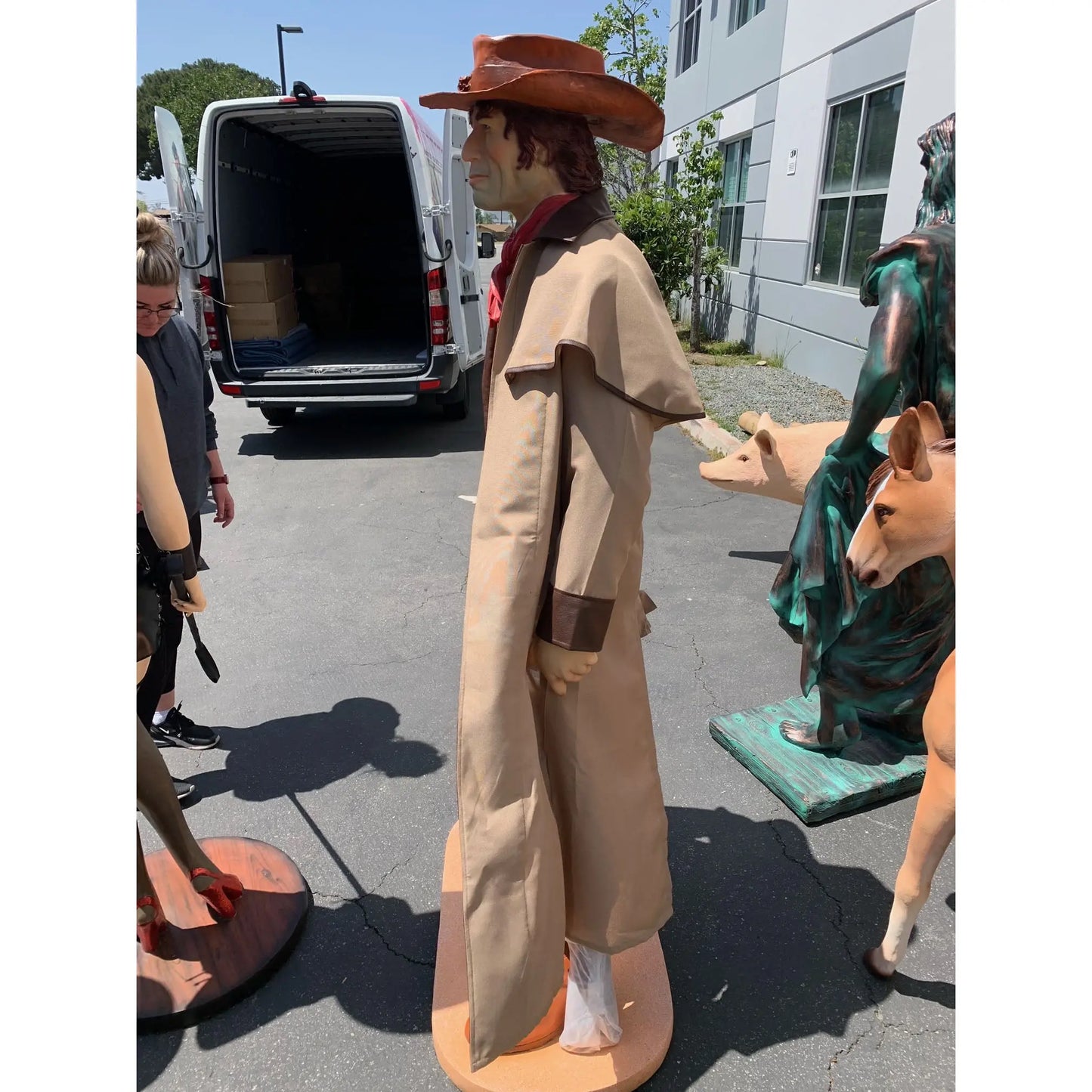 Cowboy Bounty Hunter Statue LS074-1721-A