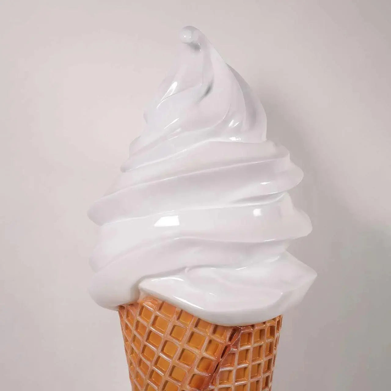 Large Plain Vanilla Soft Serve Ice Cream Statue R0335V-180159-H