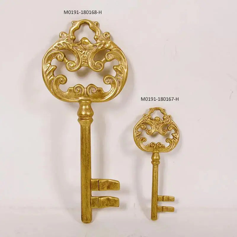 Large Gold Key Statue M0191-180168-H