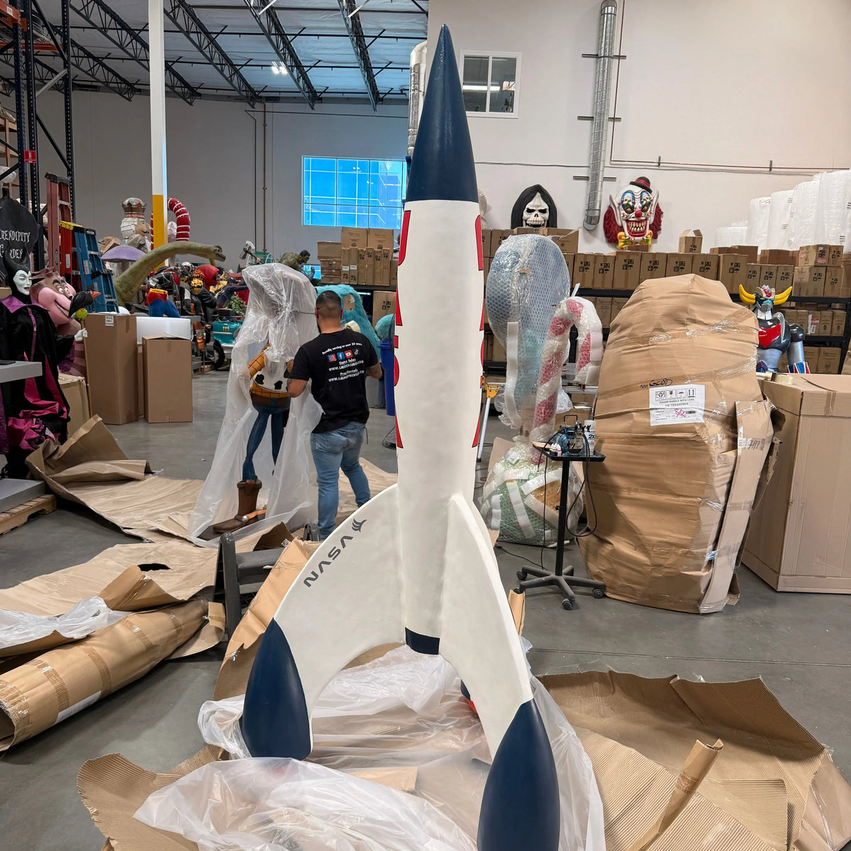Large NASA Space Rocket Statue LS379B-1814-A