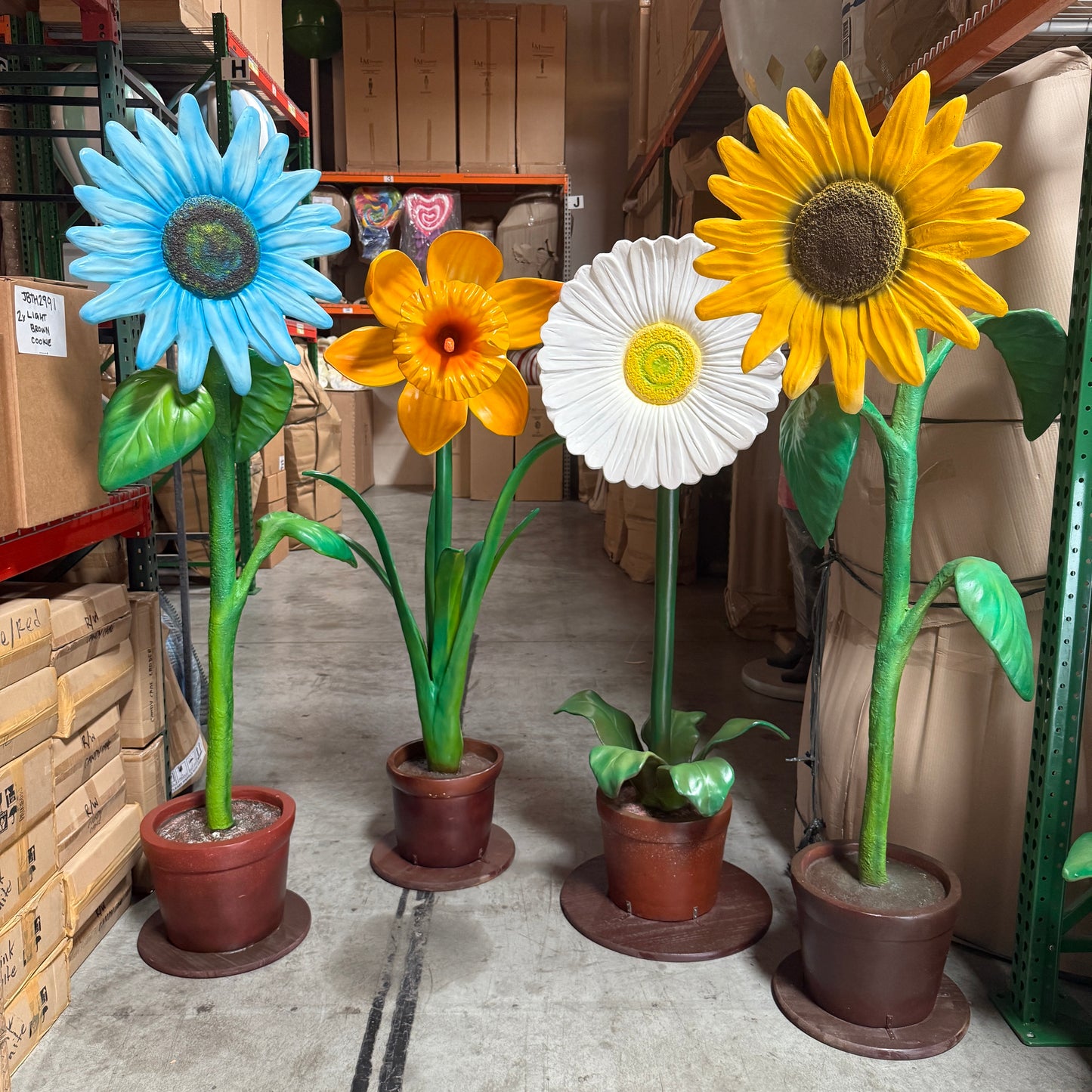 Large Narcis Flower Statue