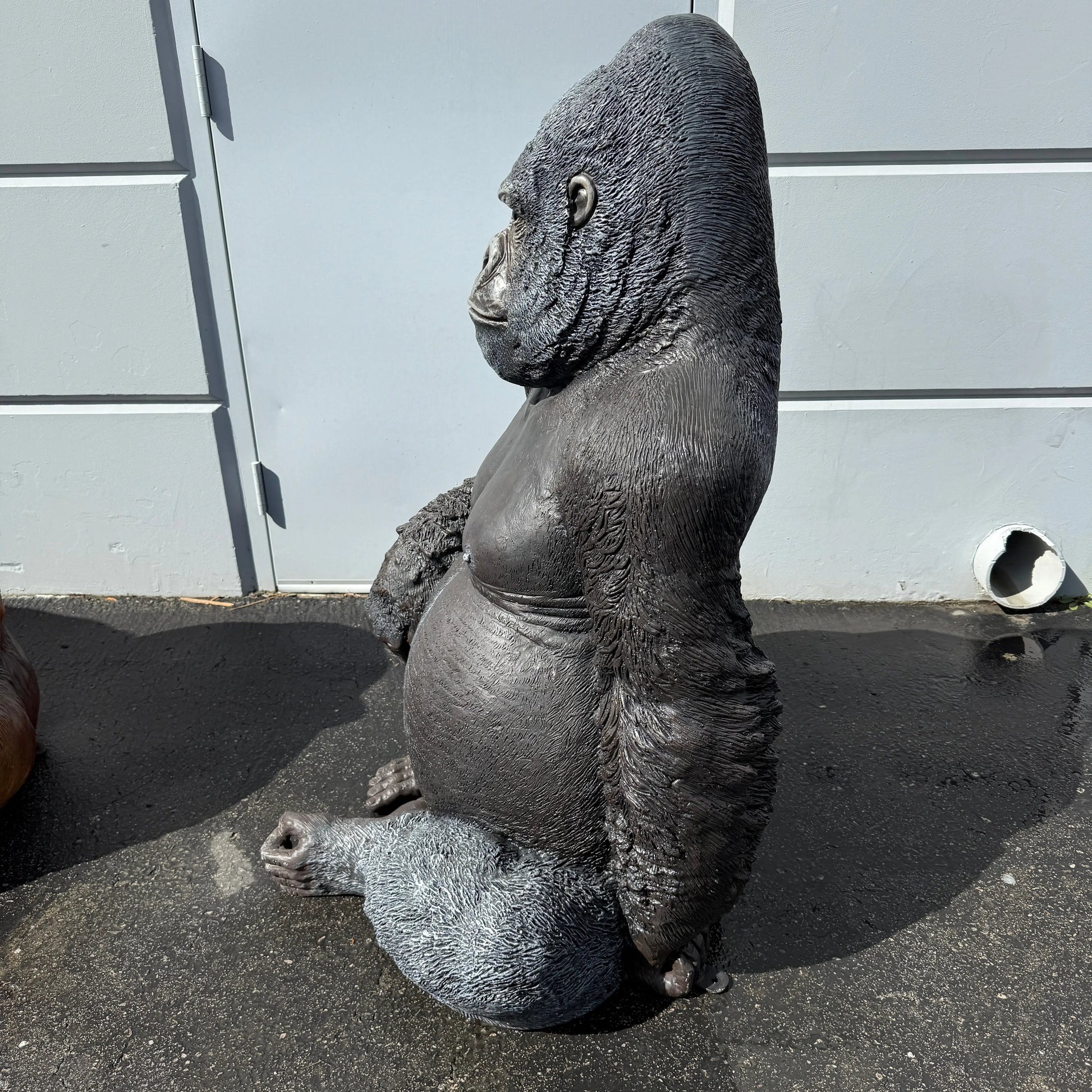Small Silver Back Gorilla Statue A0131-090009-H