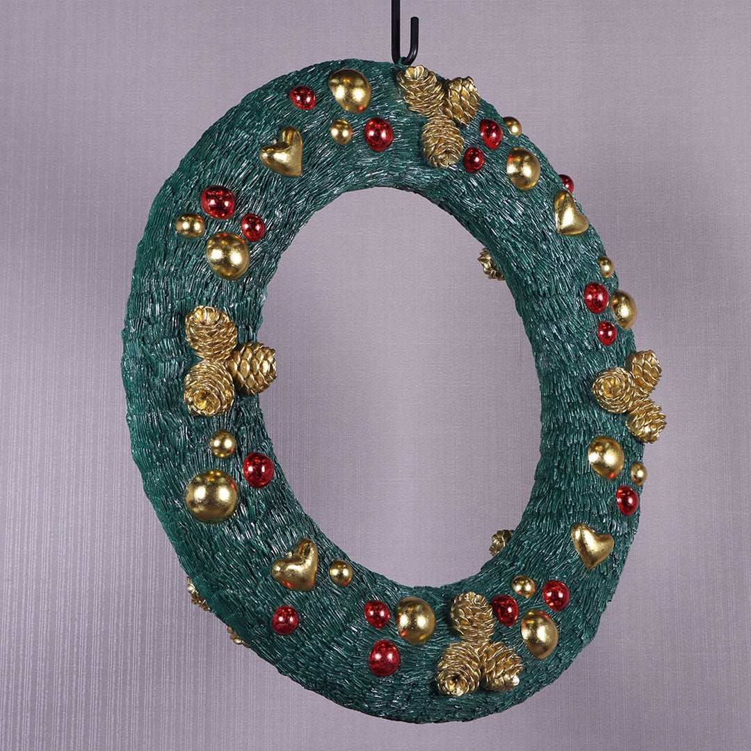 Hanging Christmas Wreath Statue