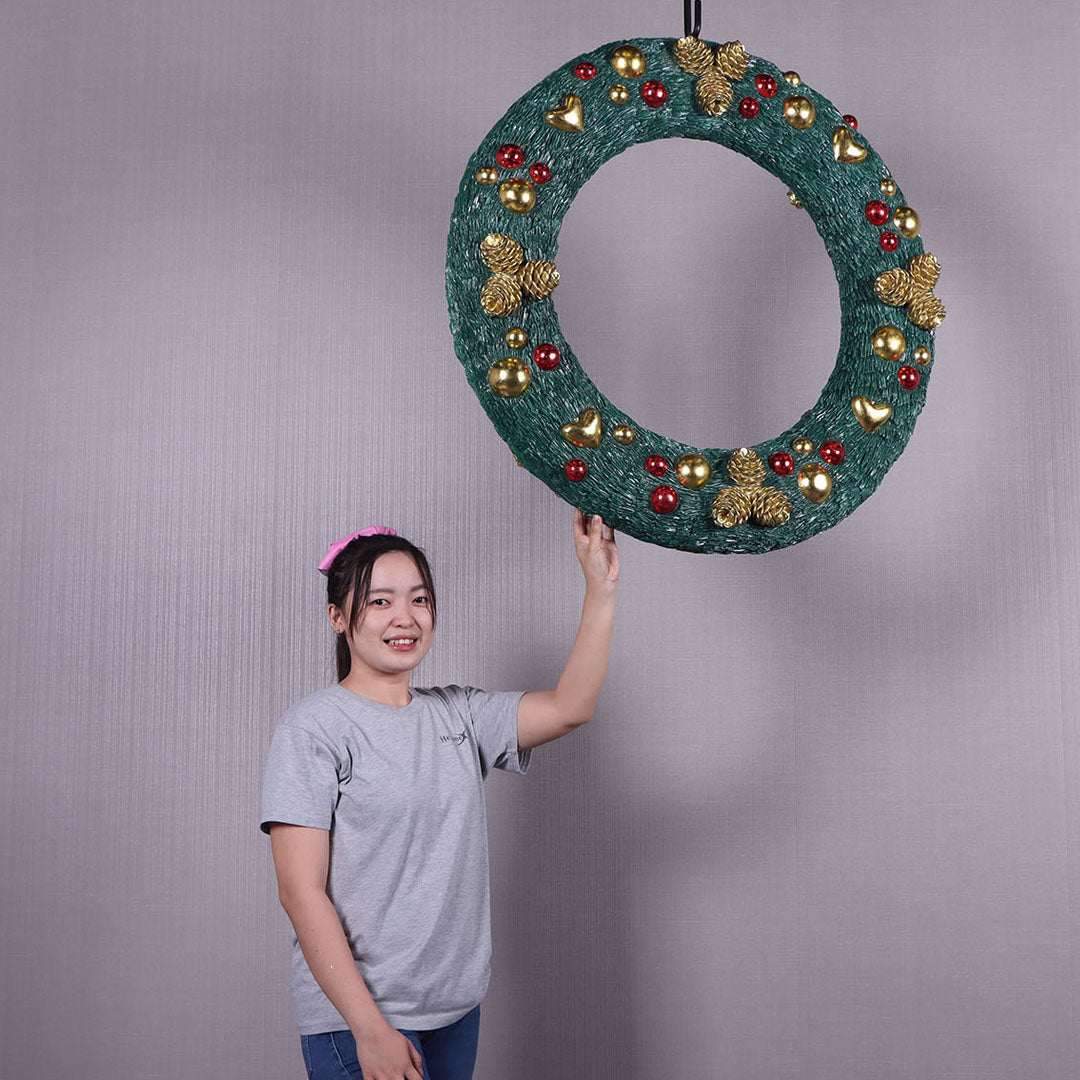 Hanging Christmas Wreath Statue