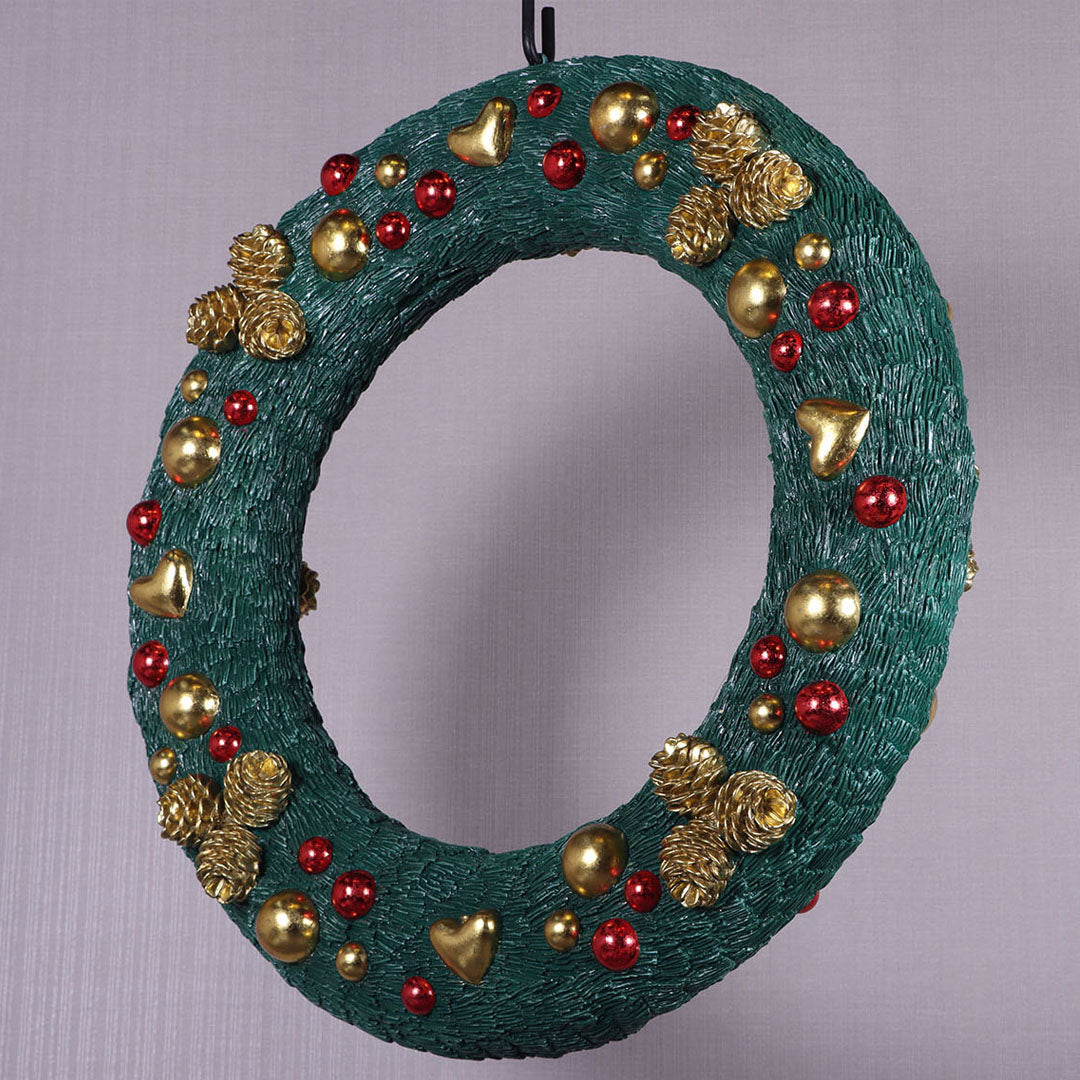 Hanging Christmas Wreath Statue