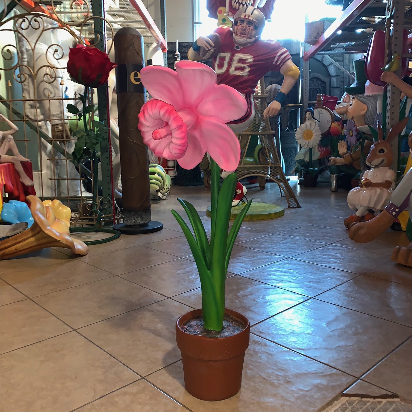 Small Pink Narcis Flower Statue