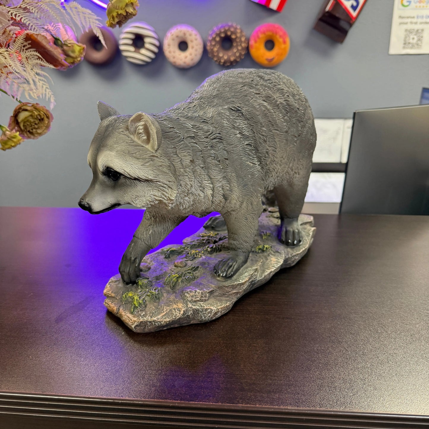 Walking Raccoon Statue HD48953-D