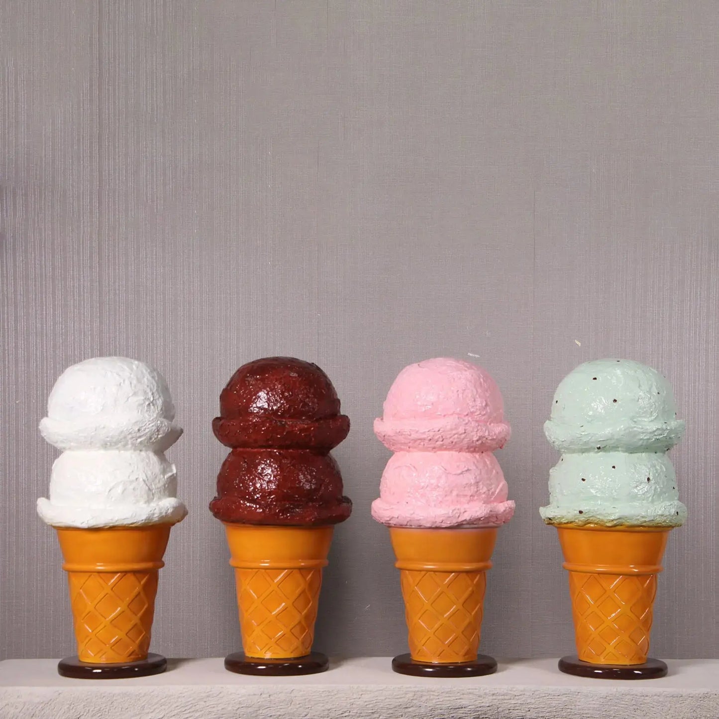 Small Two Scoop Vanilla Ice Cream Table Top Statue R0406-250119-H