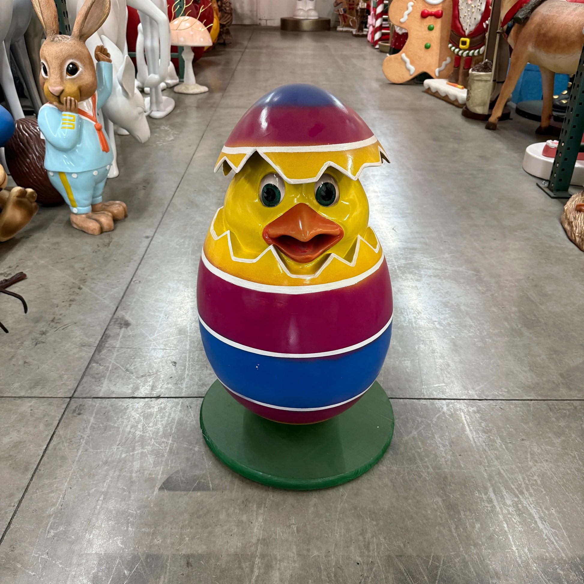 Hatching Easter Egg With Chick A0689-0903-T