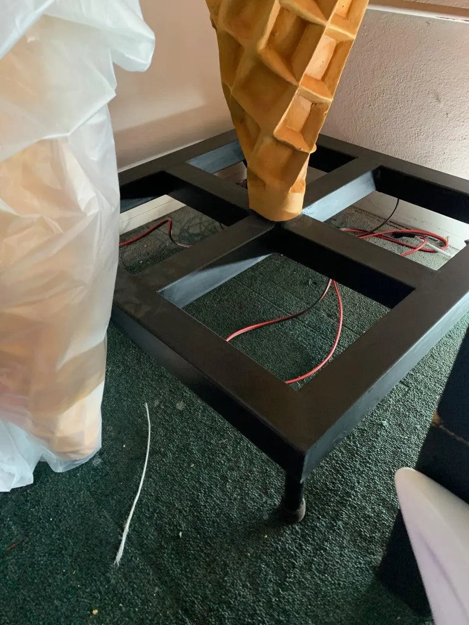 Large Almond Ice Cream Statue R0379LG-3608-A