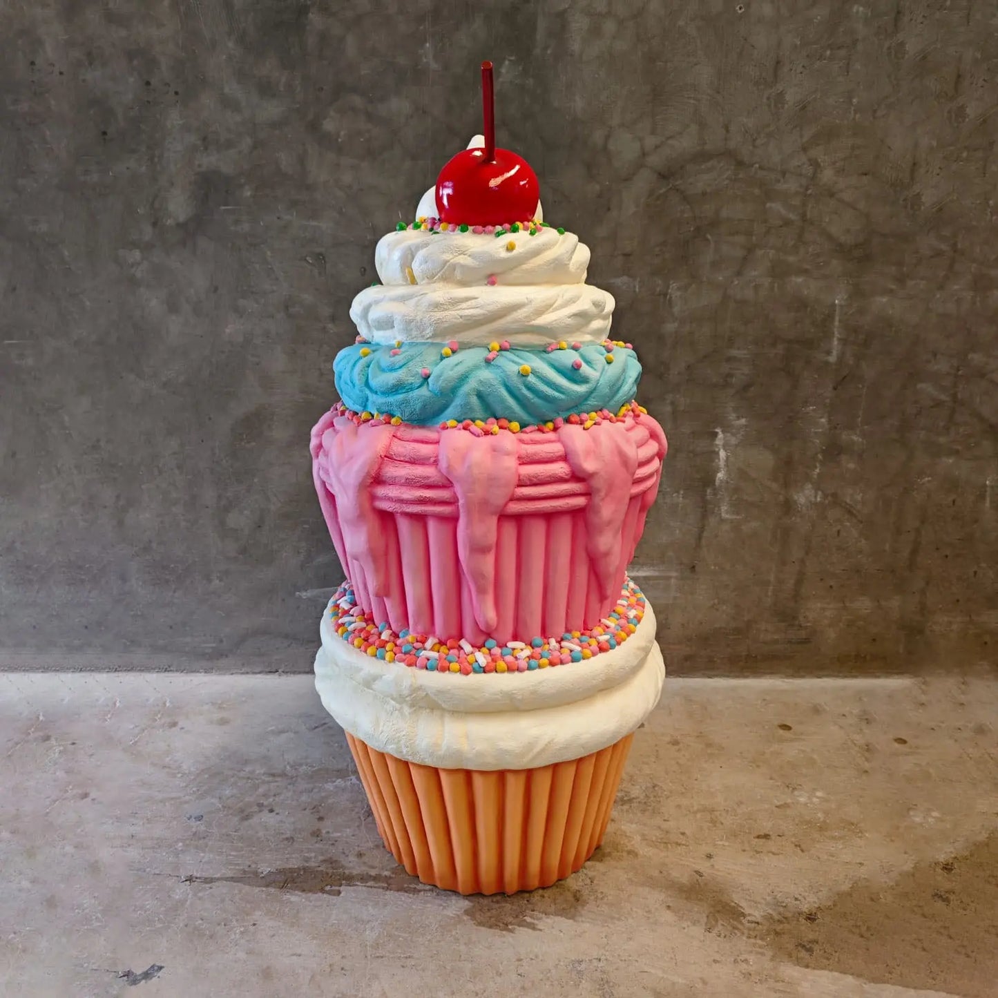 Stacked Cupcake Tower Statue R0210-3664-A