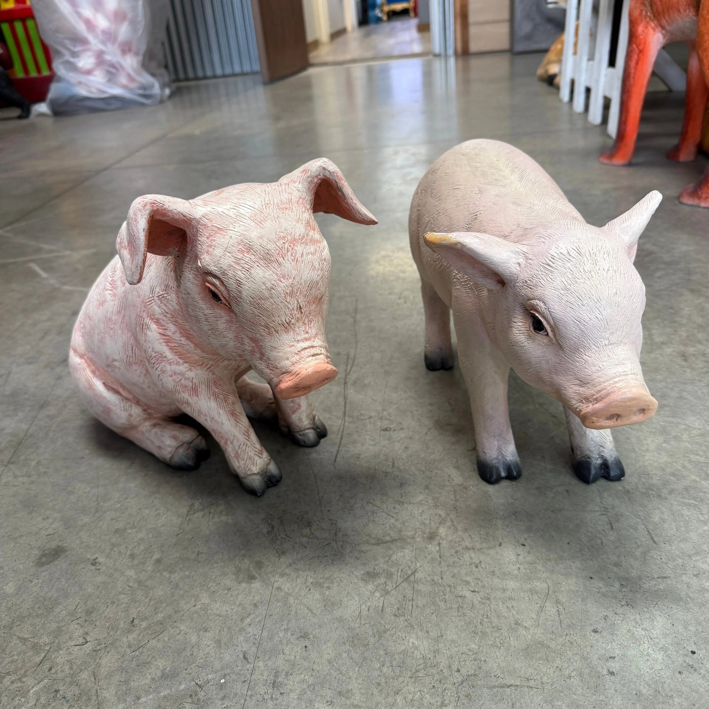 New Born Baby Pig Sitting Statue A0304-120074-H