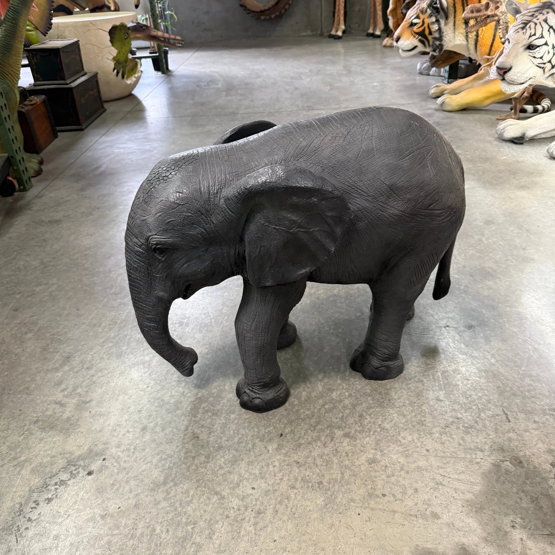 Small Elephant Statue A0573-R002-PT