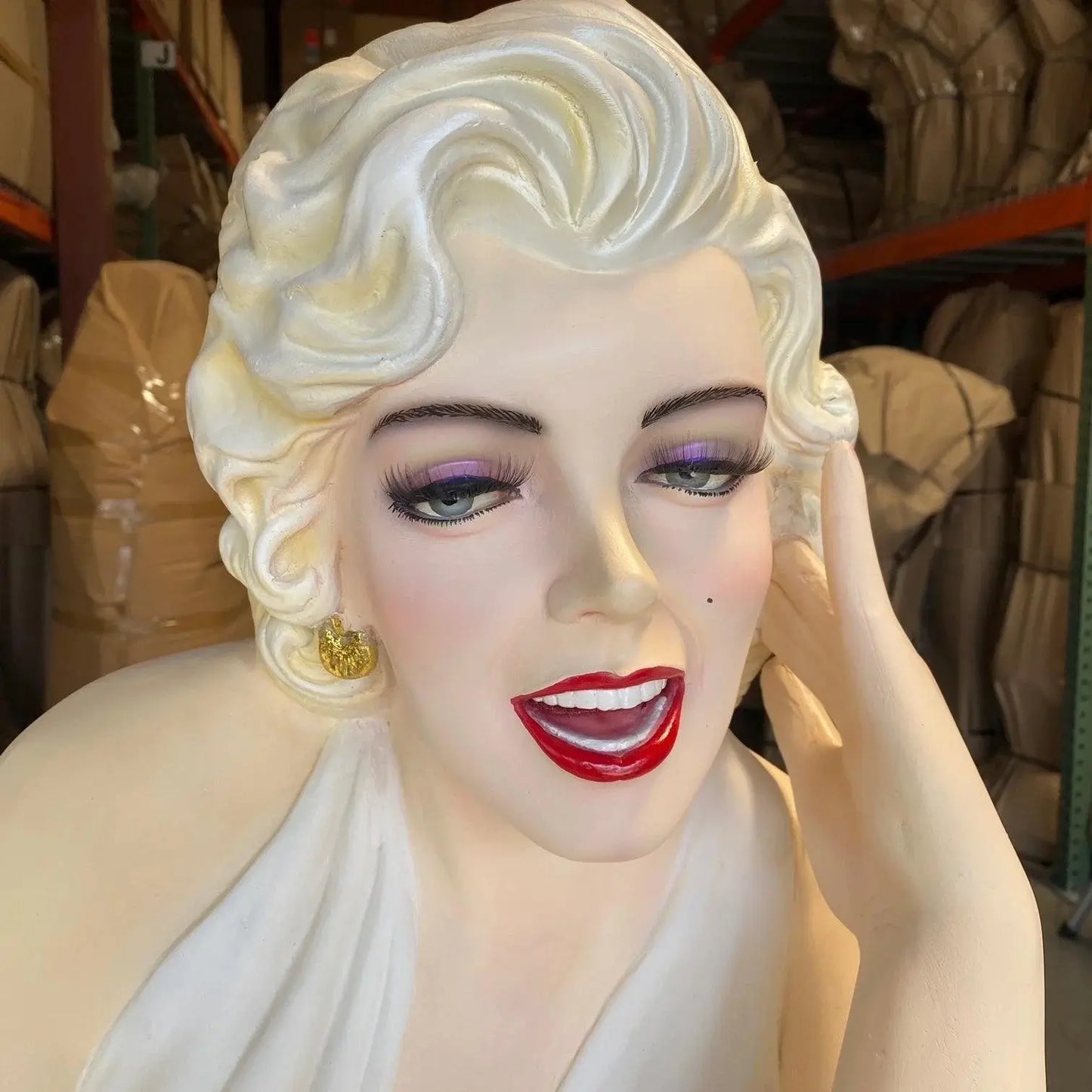 Actress Famous Pose Life Size Statue LS047-610-A