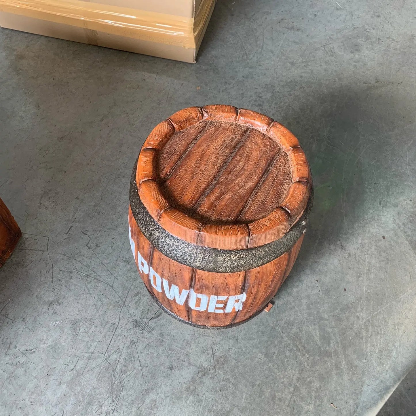 Gunpowder Barrel Statue F0216-6116-T