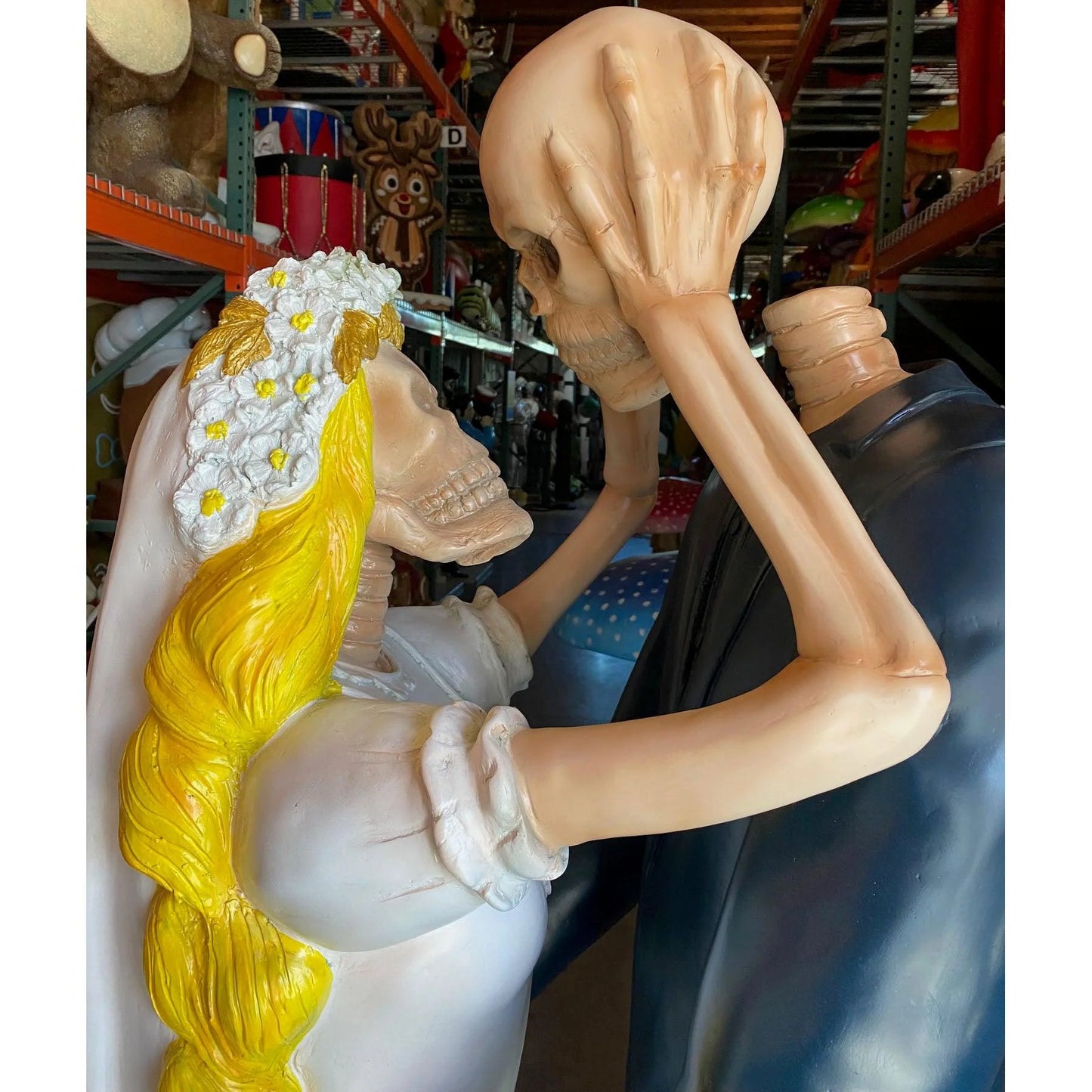 Married Skeletons Statue
