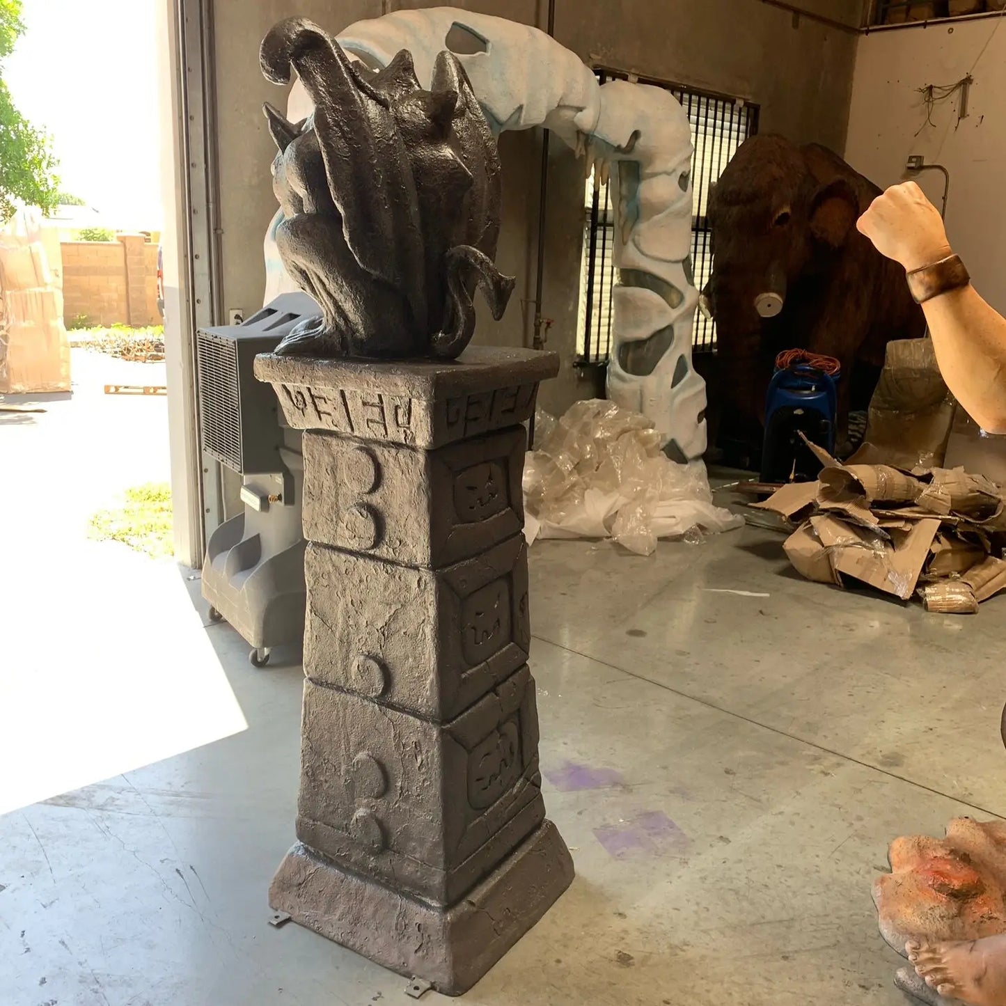 Gargoyle Pillar Statue S0221-6298-T