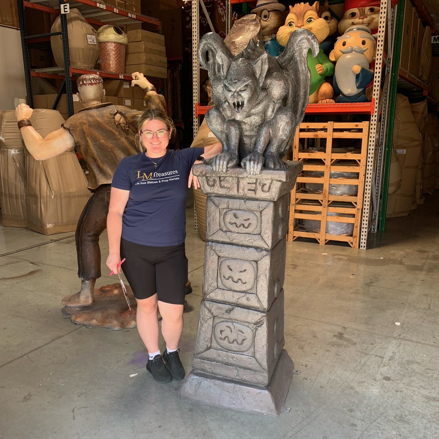 Gargoyle Pillar Statue