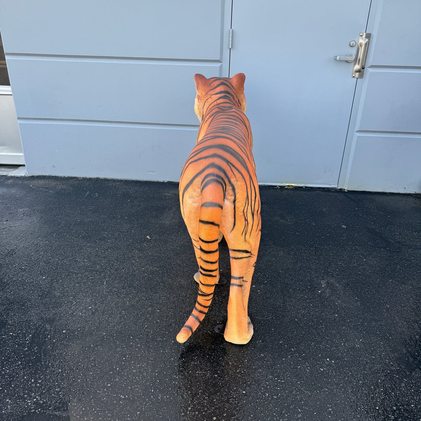 Sumatran Tiger Statue
