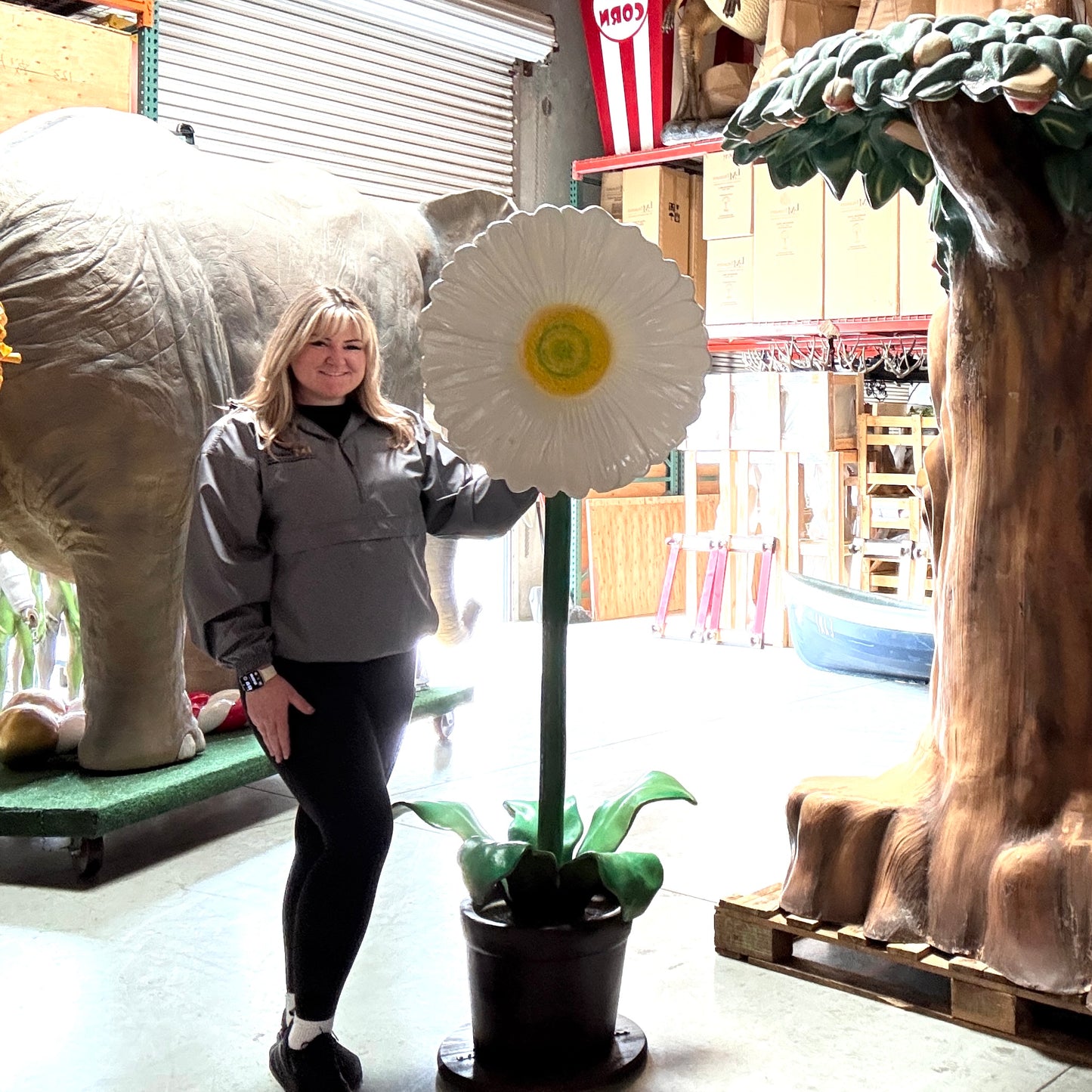 Large Daisy Flower Statue