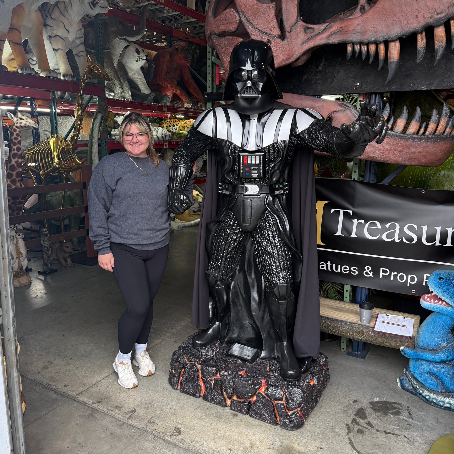 Dark Space Warrior Statue LP-909905-R
