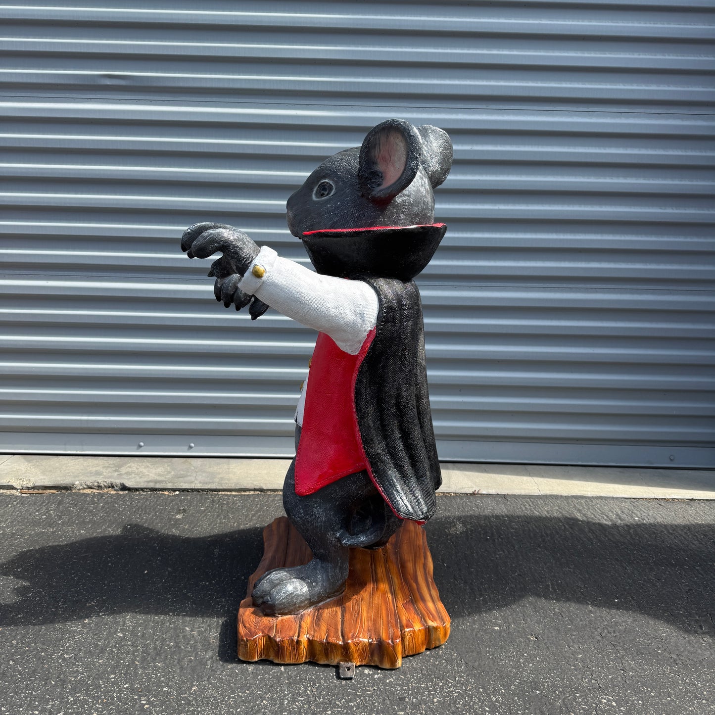 Dracula Vampire Mouse Halloween Statue