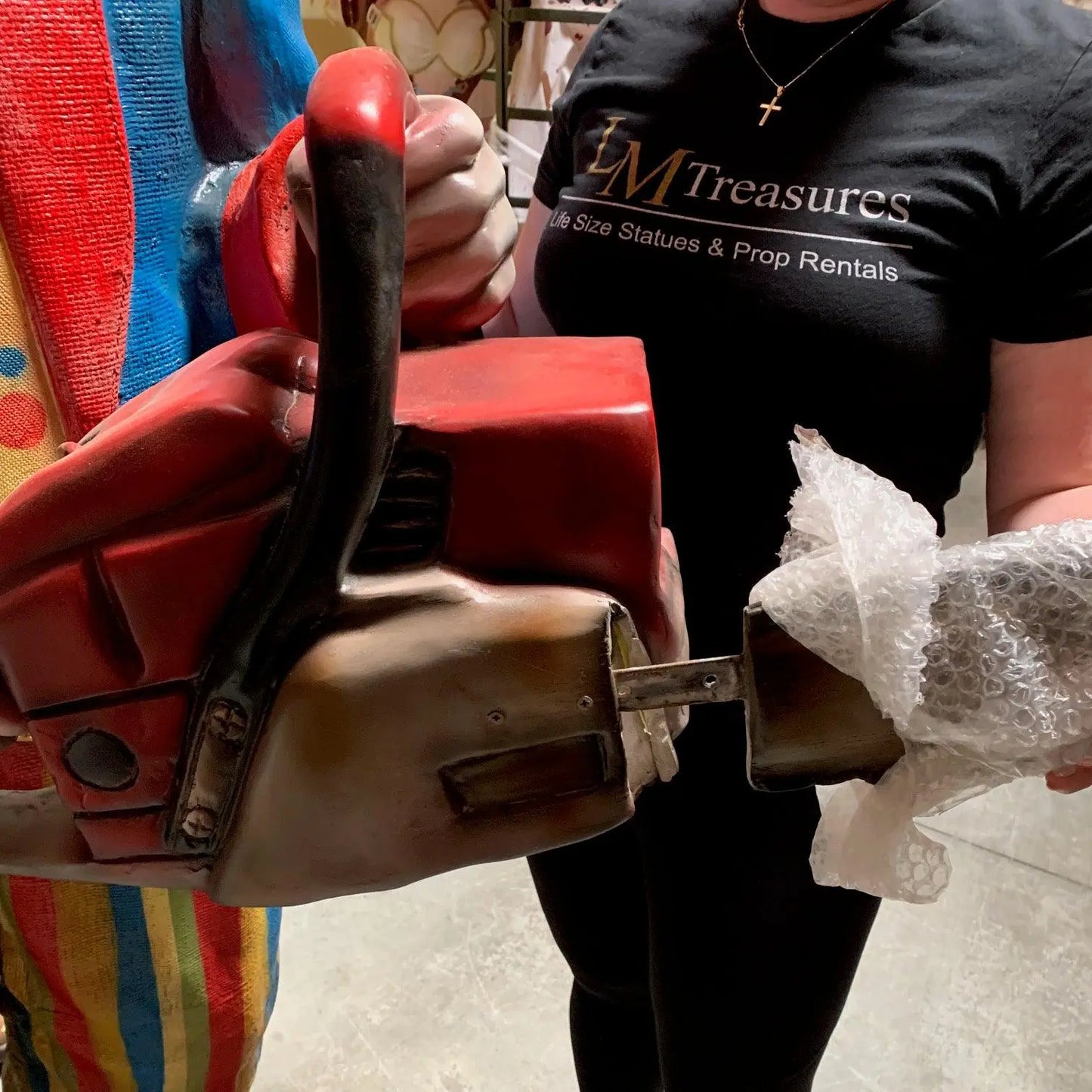 Scary Clown With Chainsaw Statue S0249-7068-T