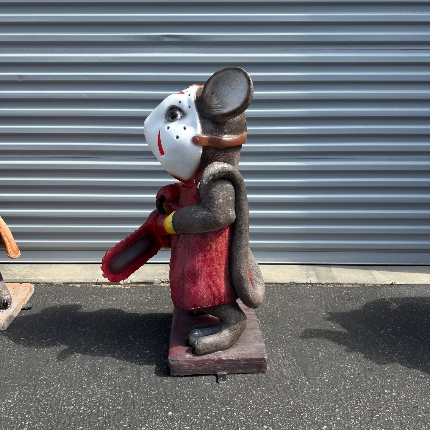 Killer Chainsaw Mouse Halloween Statue