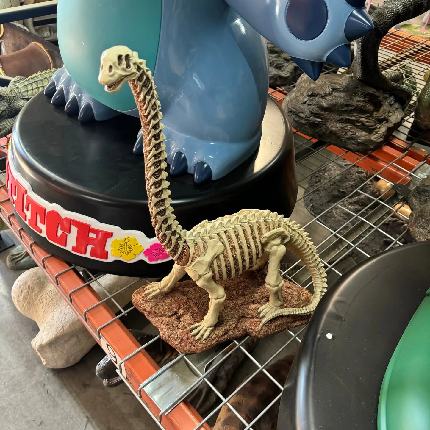 Small Brachiosaurus Dinosaur Skeleton Statue A0880-86482-DT