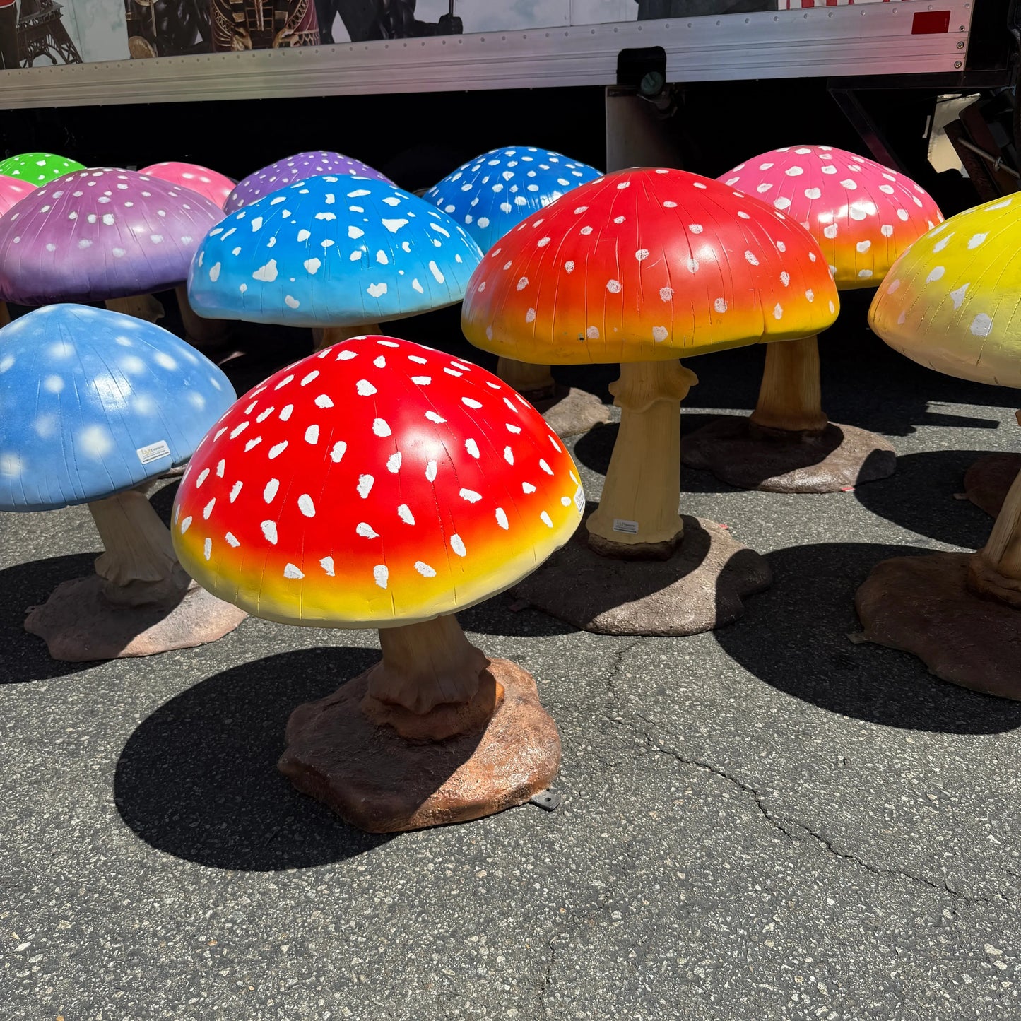 Medium Red Mushroom Statue M0165R-2101-T