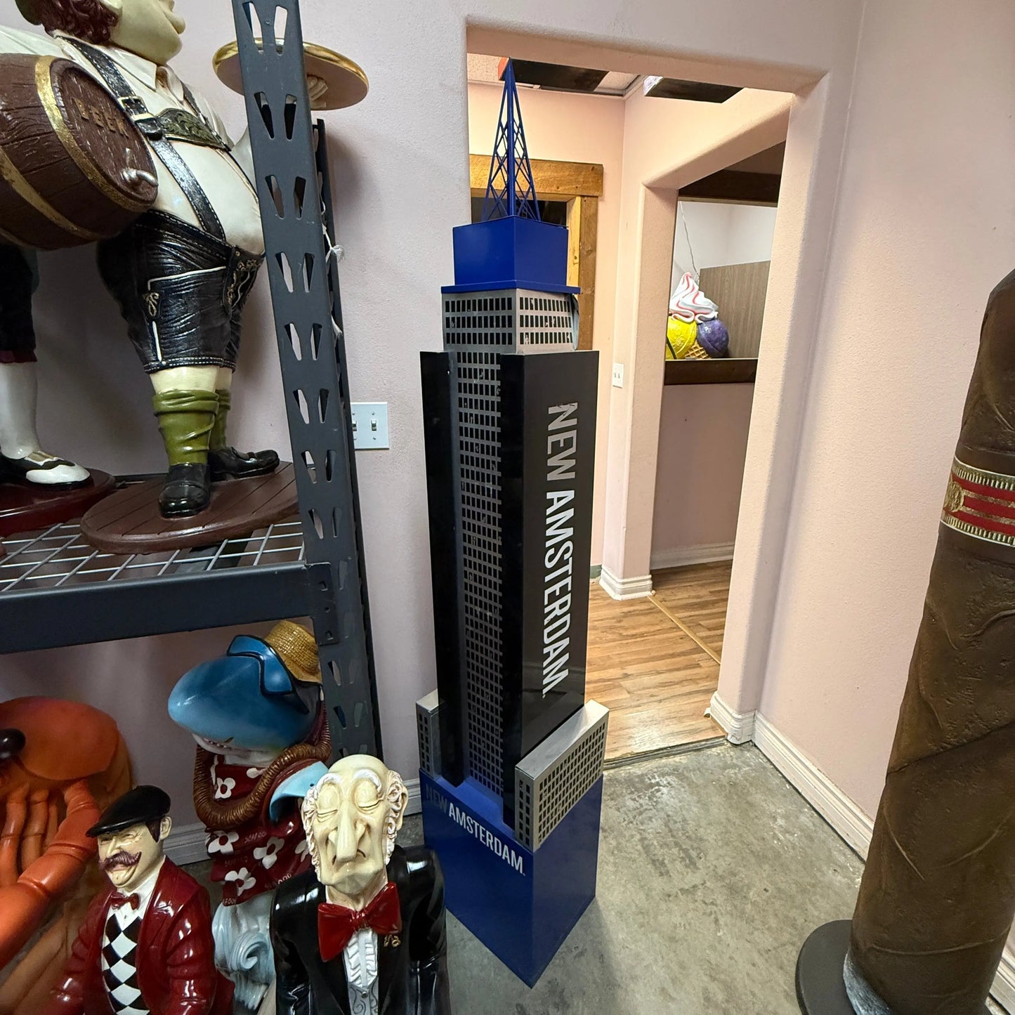 Amsterdam Skyscraper Statue LP-AMSTERDAM-PO