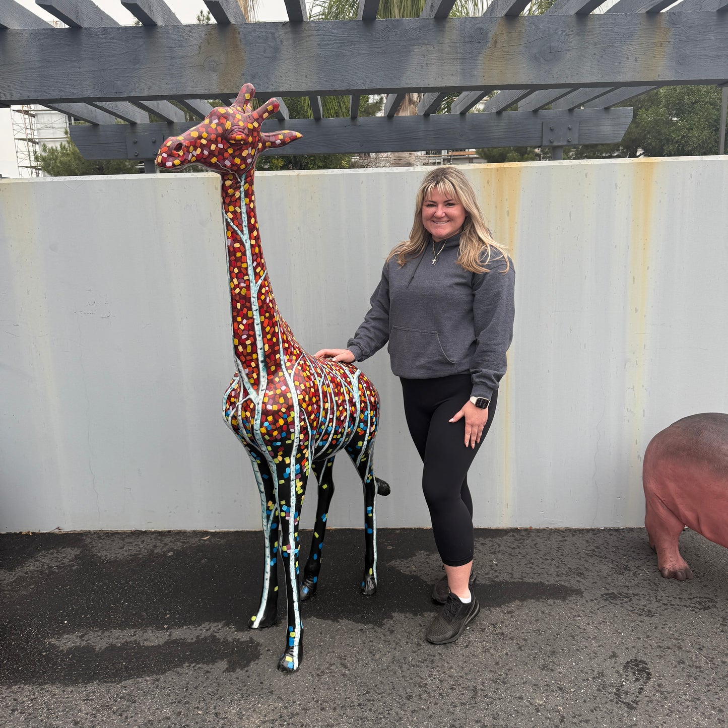 Walking Pop Giraffe Statue