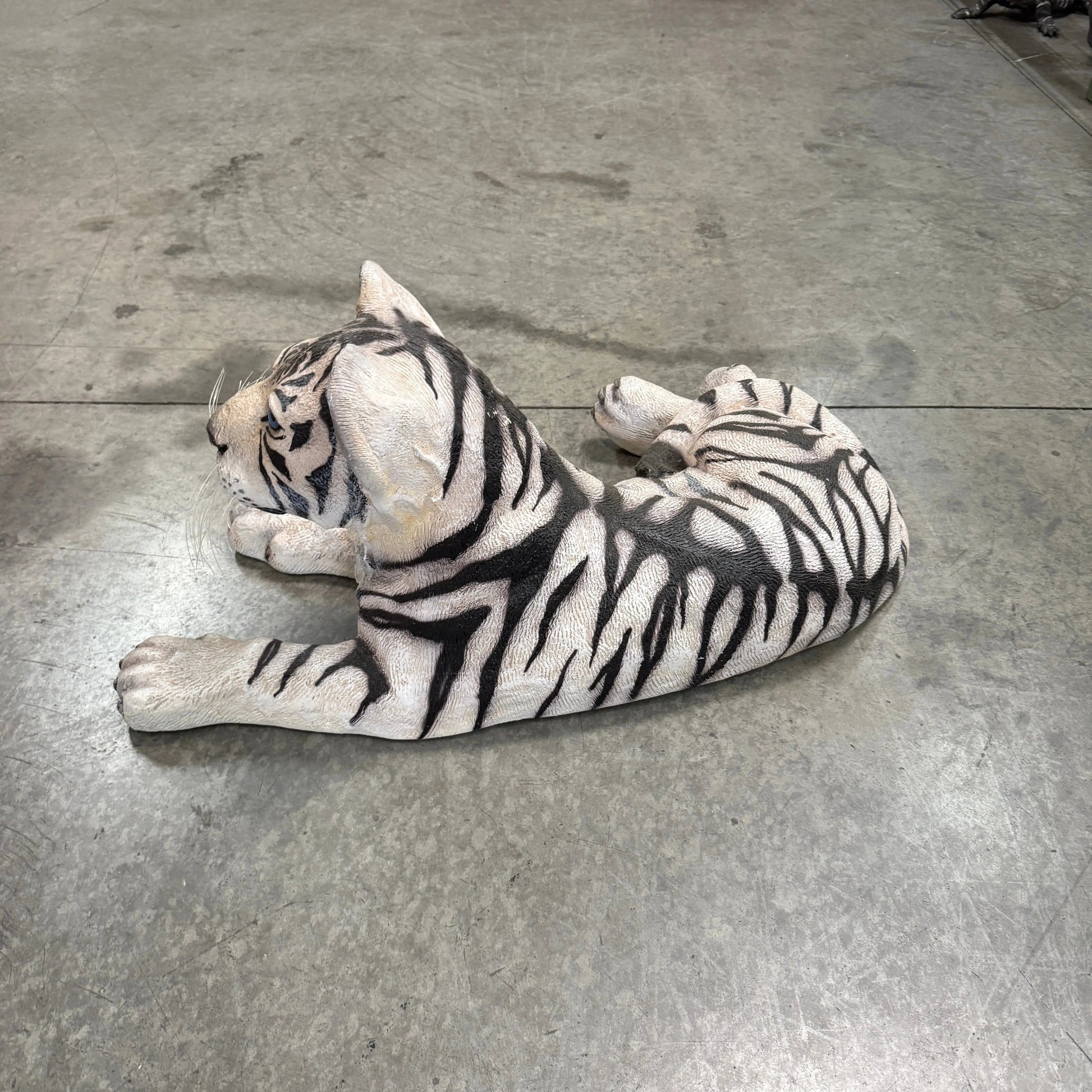 Siberian Tiger Cub Laying Statue A0311-110122-H