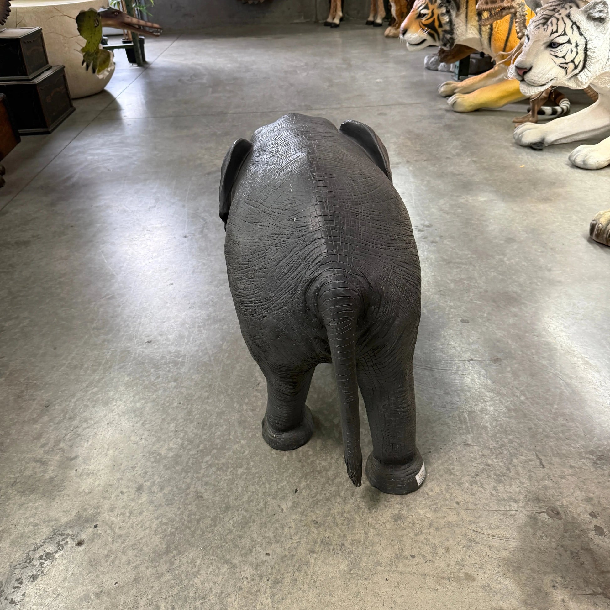 Small Elephant Statue A0573-R002-PT