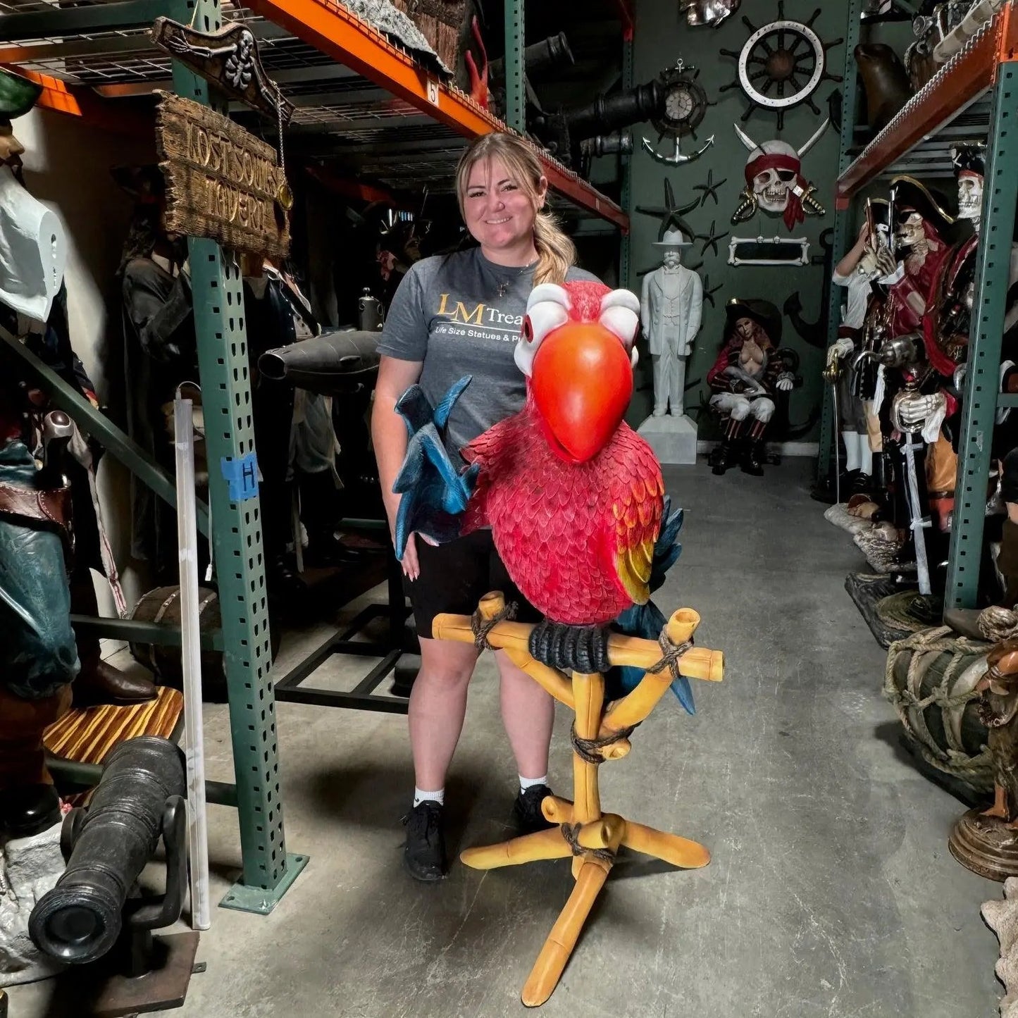 Comic Parrot Statue On Stand A0747-C058-PT