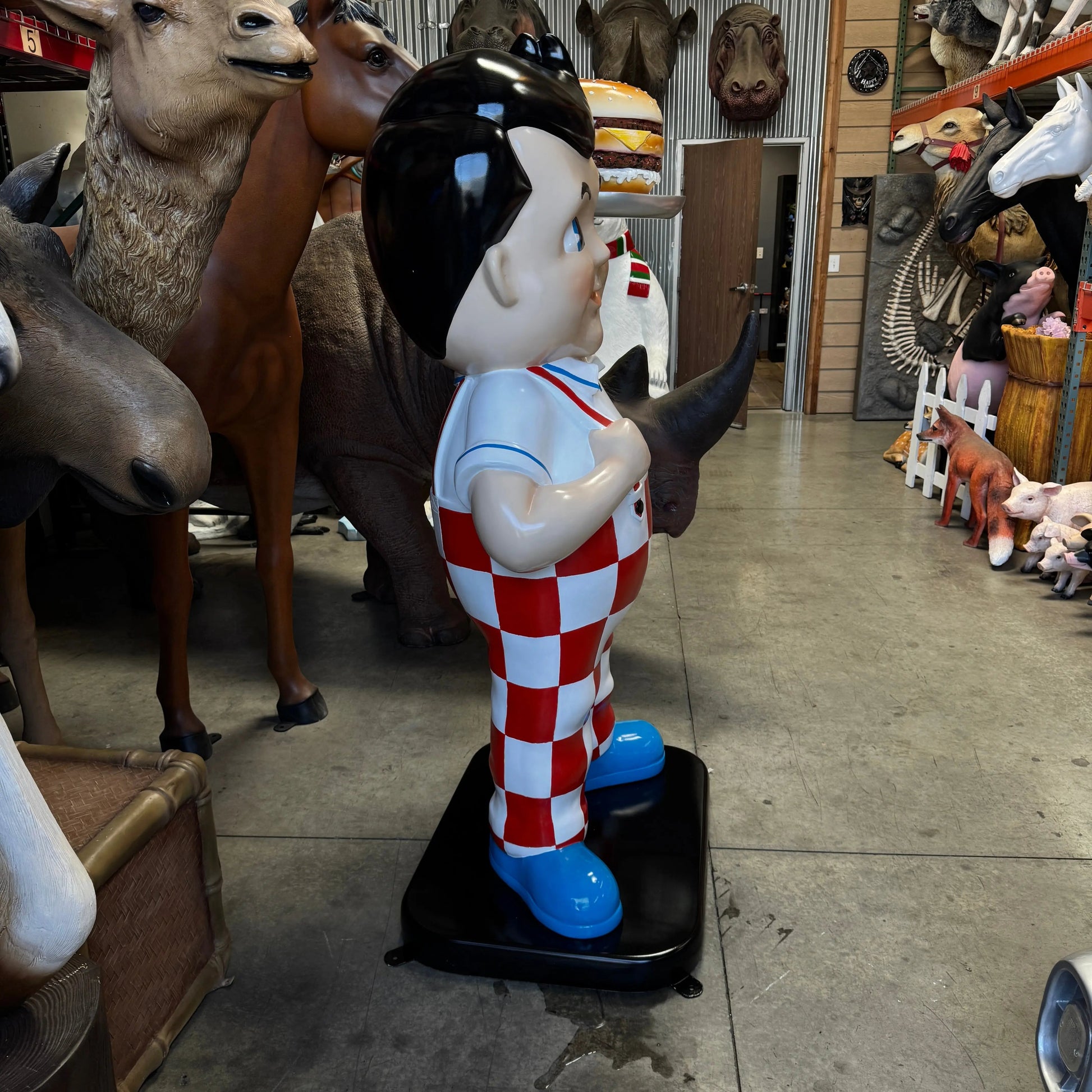 Boy With Hamburger Statue R0307-HD001-H