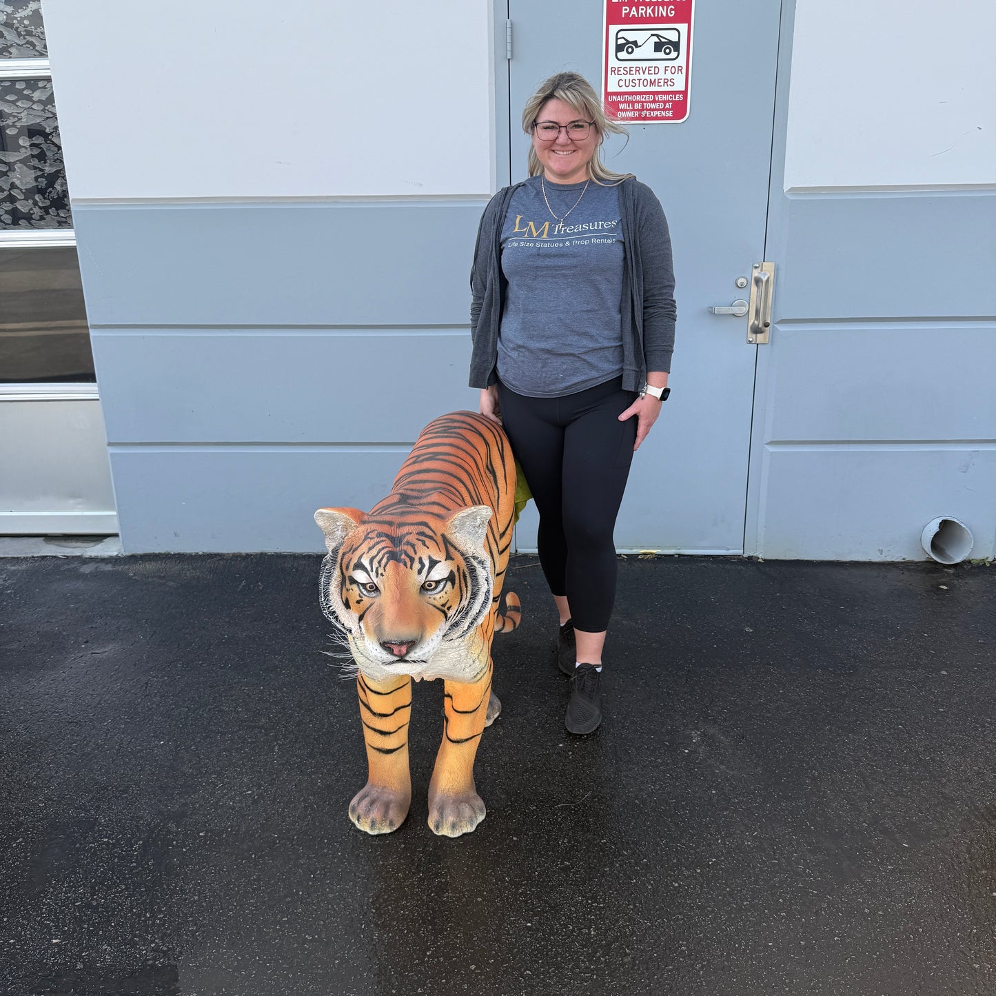 Sumatran Tiger Statue